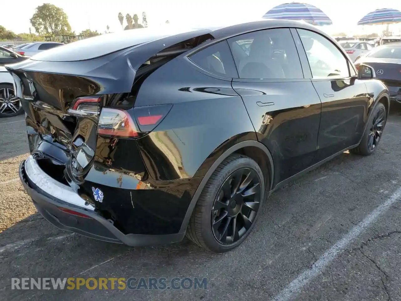 3 Photograph of a damaged car 7SAYGDEE2RA234827 TESLA MODEL Y 2024