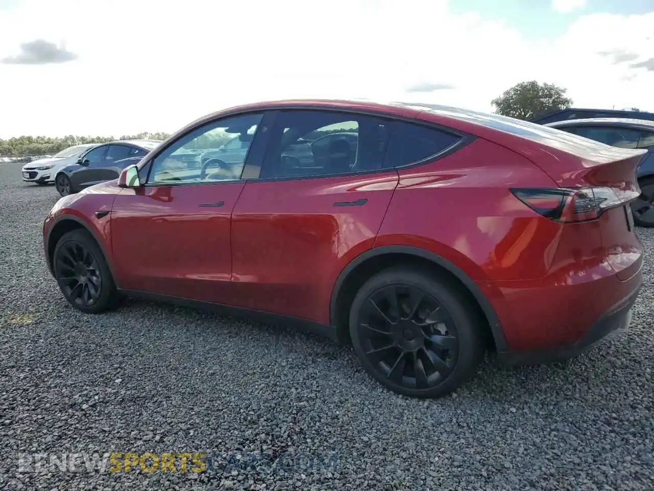2 Photograph of a damaged car 7SAYGDEE2RA239719 TESLA MODEL Y 2024