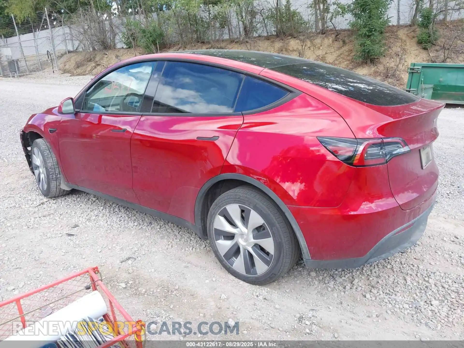 3 Photograph of a damaged car 7SAYGDEE2RA241406 TESLA MODEL Y 2024
