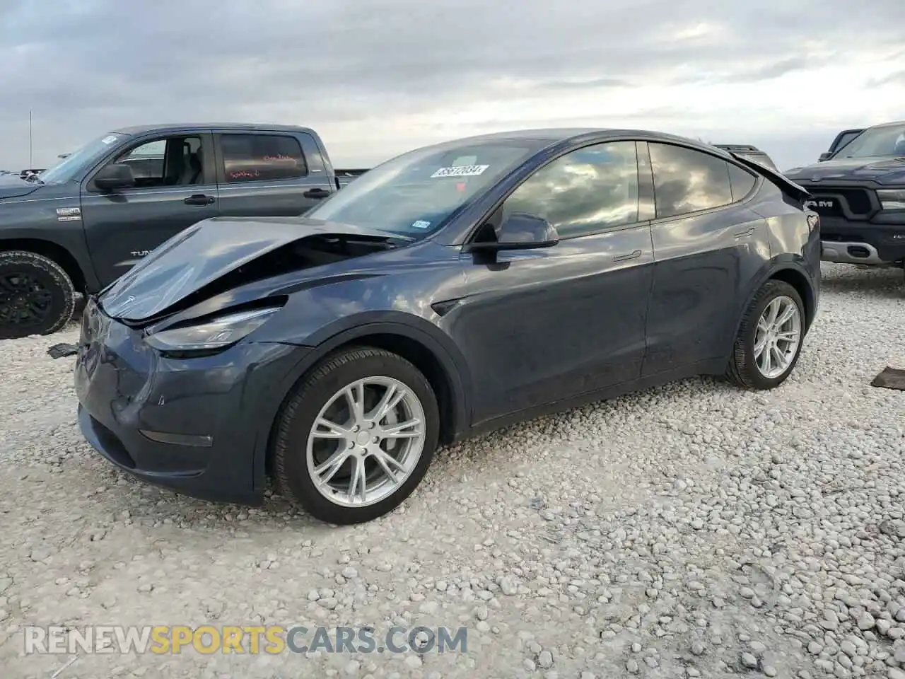 1 Photograph of a damaged car 7SAYGDEE2RA245634 TESLA MODEL Y 2024