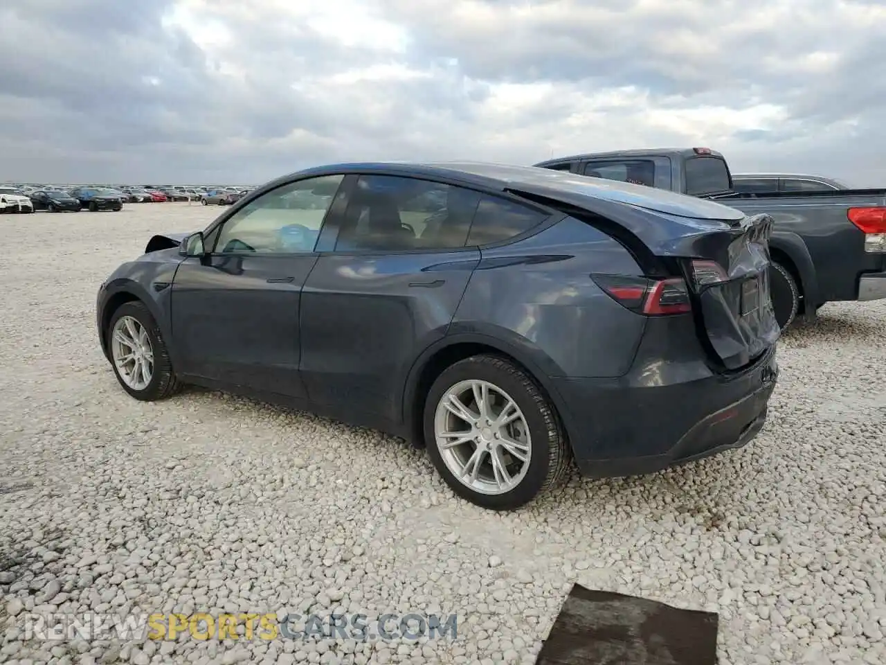 2 Photograph of a damaged car 7SAYGDEE2RA245634 TESLA MODEL Y 2024