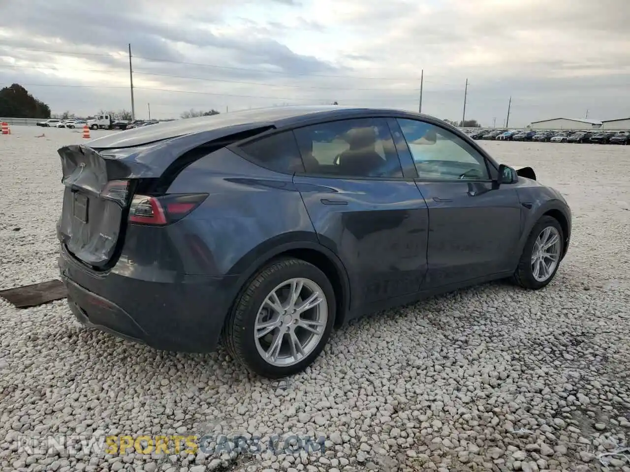 3 Photograph of a damaged car 7SAYGDEE2RA245634 TESLA MODEL Y 2024