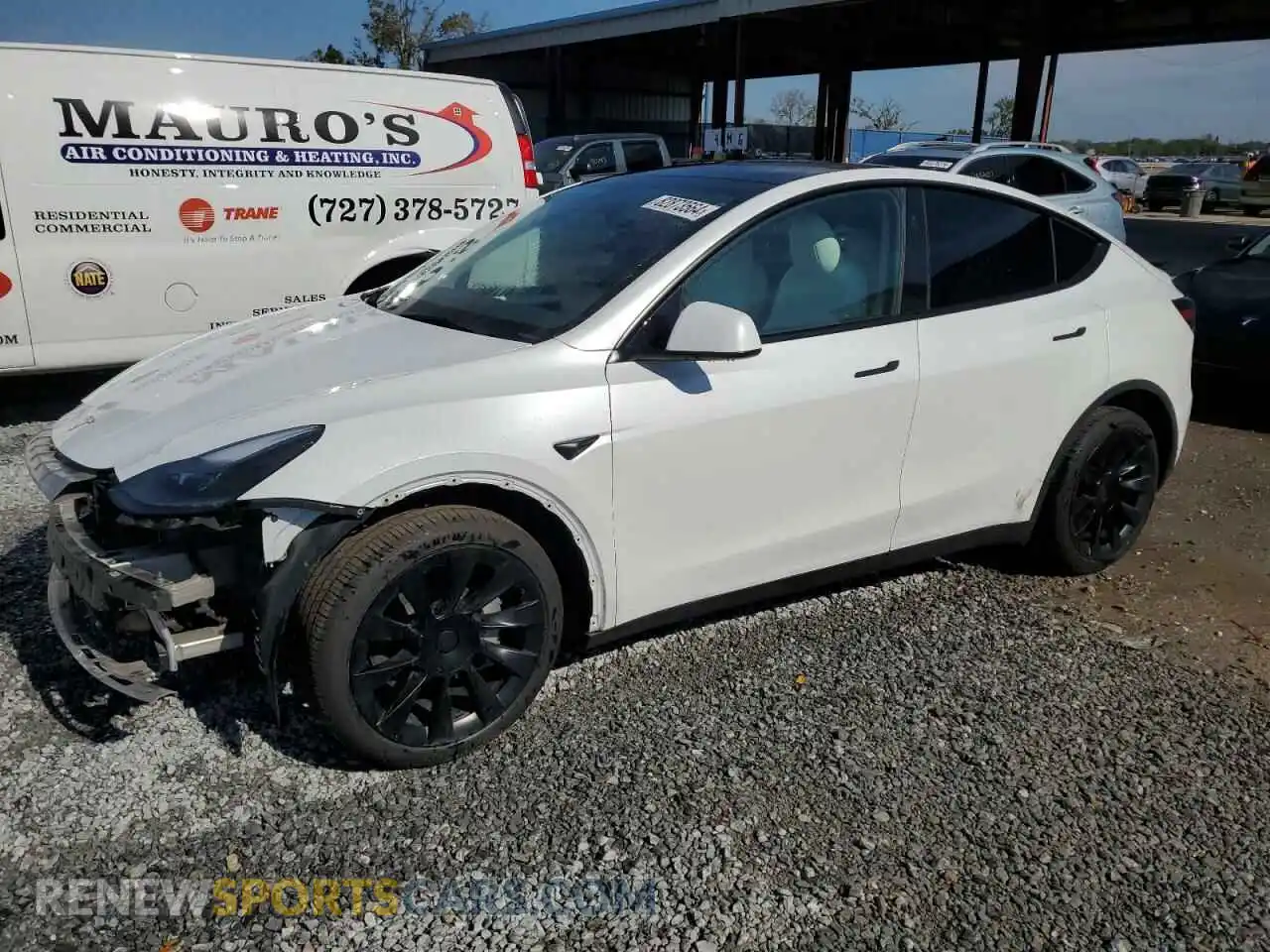 1 Photograph of a damaged car 7SAYGDEE2RA265477 TESLA MODEL Y 2024