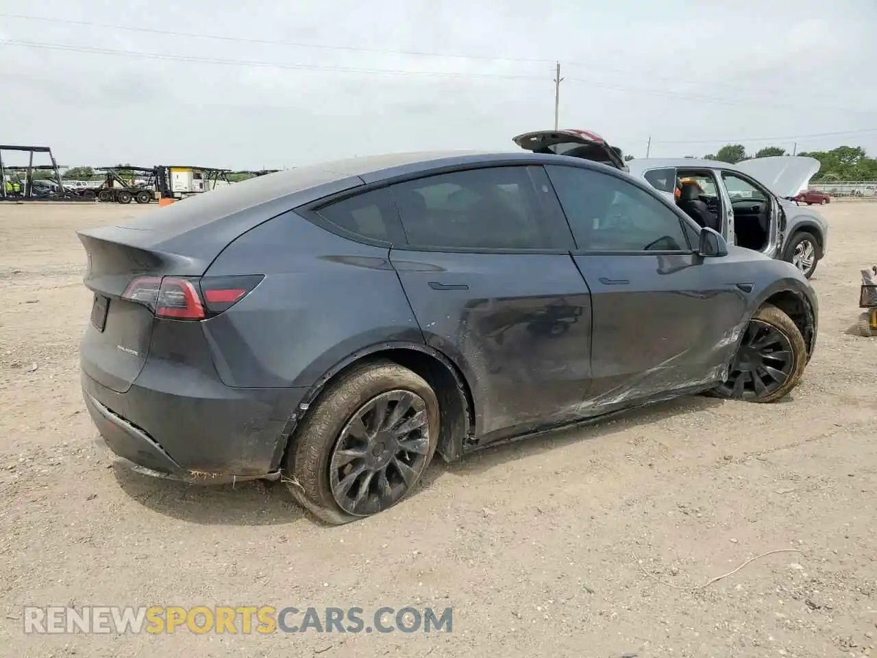 3 Фотография поврежденного автомобиля 7SAYGDEE2RA287446 TESLA MODEL Y 2024