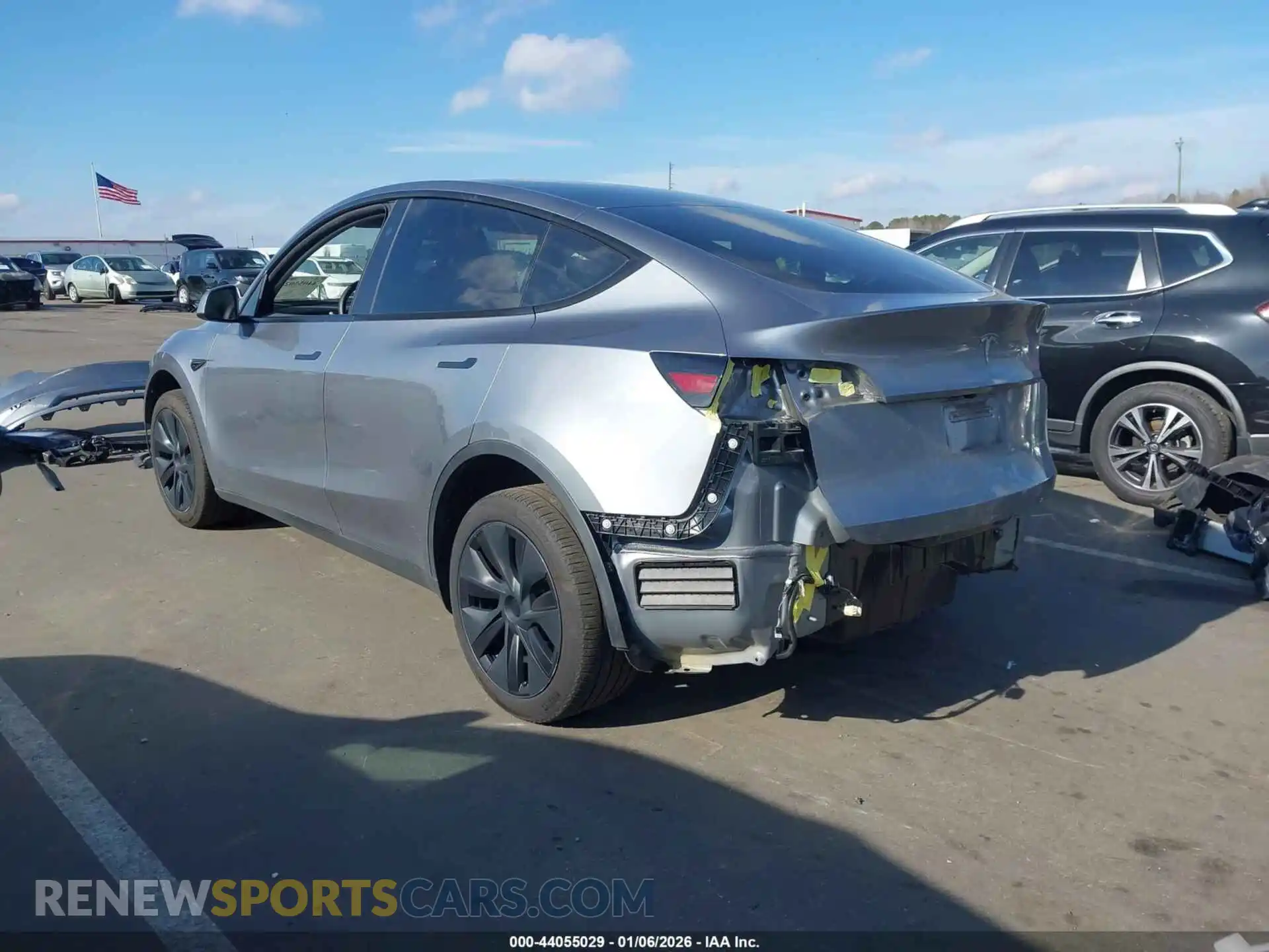 3 Photograph of a damaged car 7SAYGDEE2RA326682 TESLA MODEL Y 2024