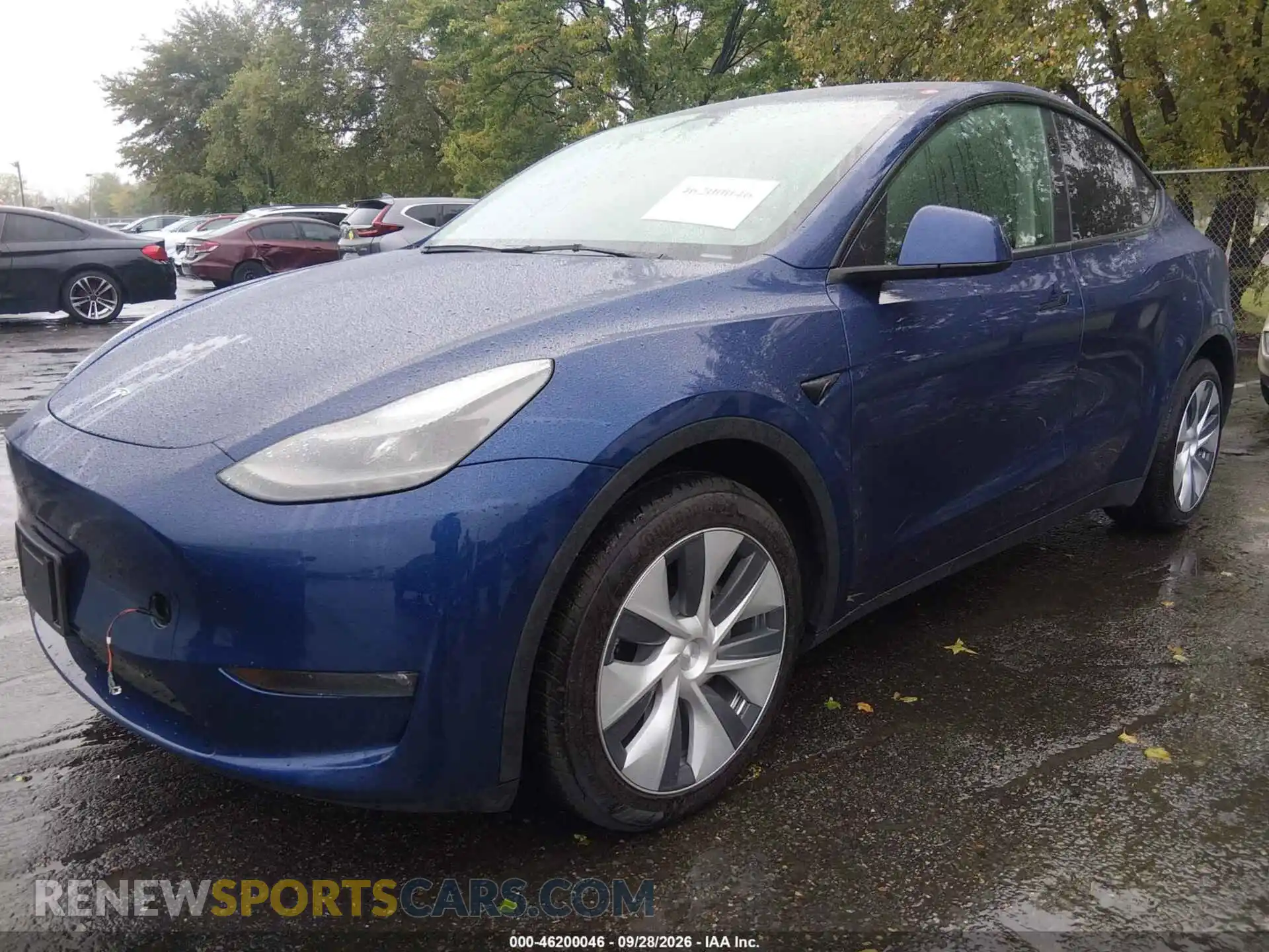 2 Photograph of a damaged car 7SAYGDEE2RF031861 TESLA MODEL Y 2024
