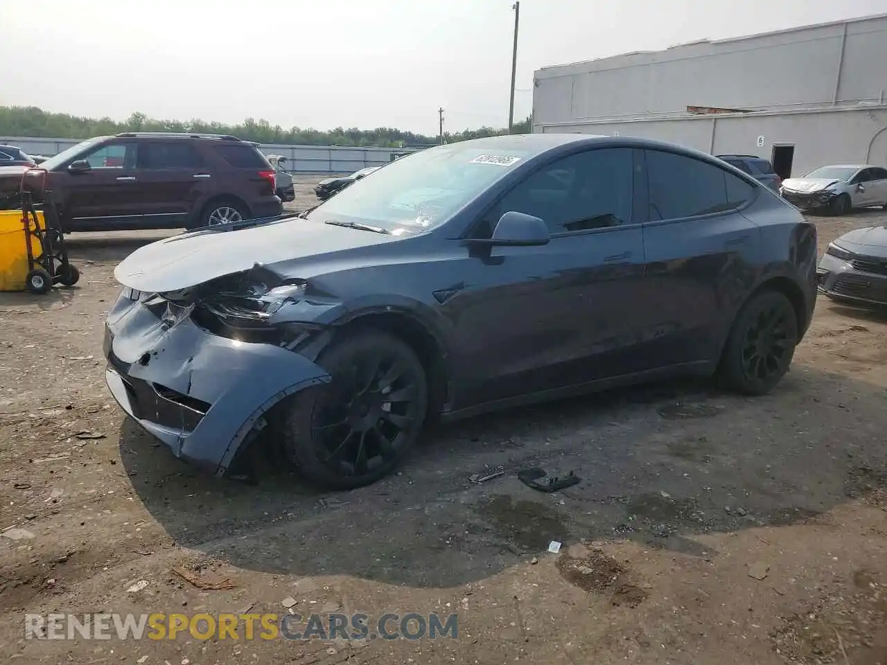1 Photograph of a damaged car 7SAYGDEE2RF036655 TESLA MODEL Y 2024