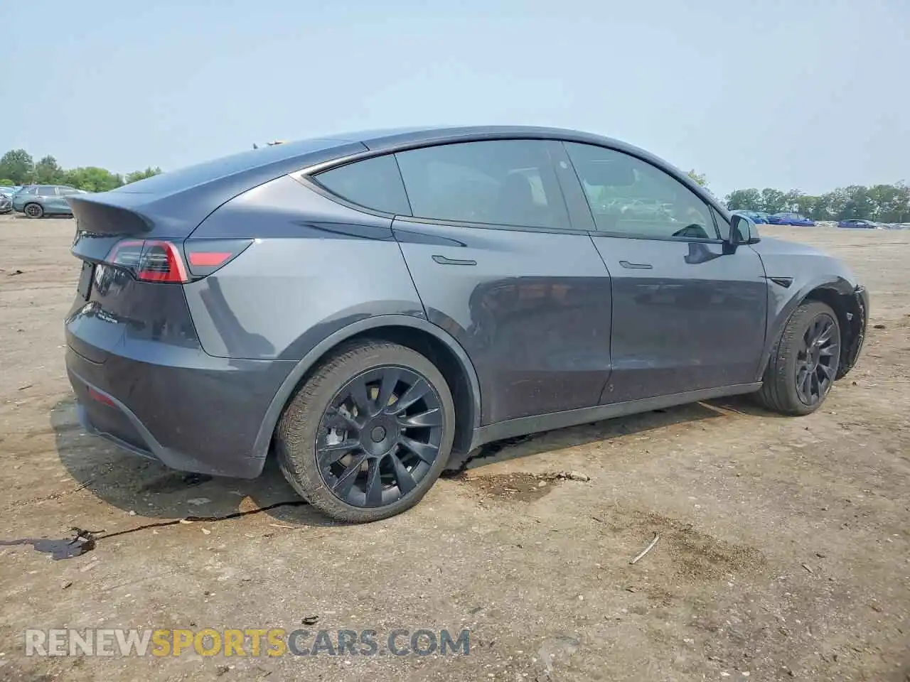 3 Photograph of a damaged car 7SAYGDEE2RF036655 TESLA MODEL Y 2024
