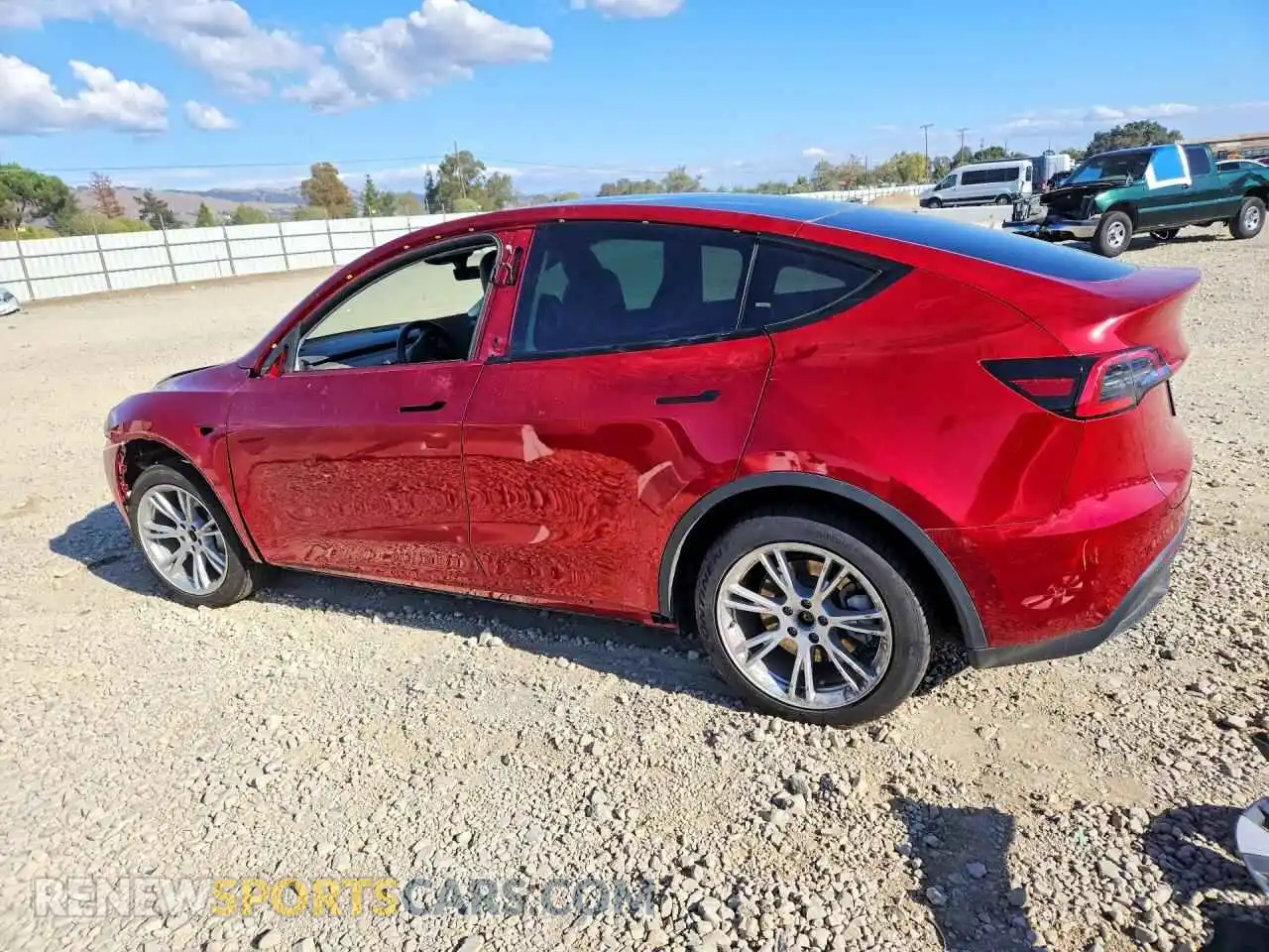 2 fotografías del automóvil dañado 7SAYGDEE2RF065900 TESLA MODEL Y 2024