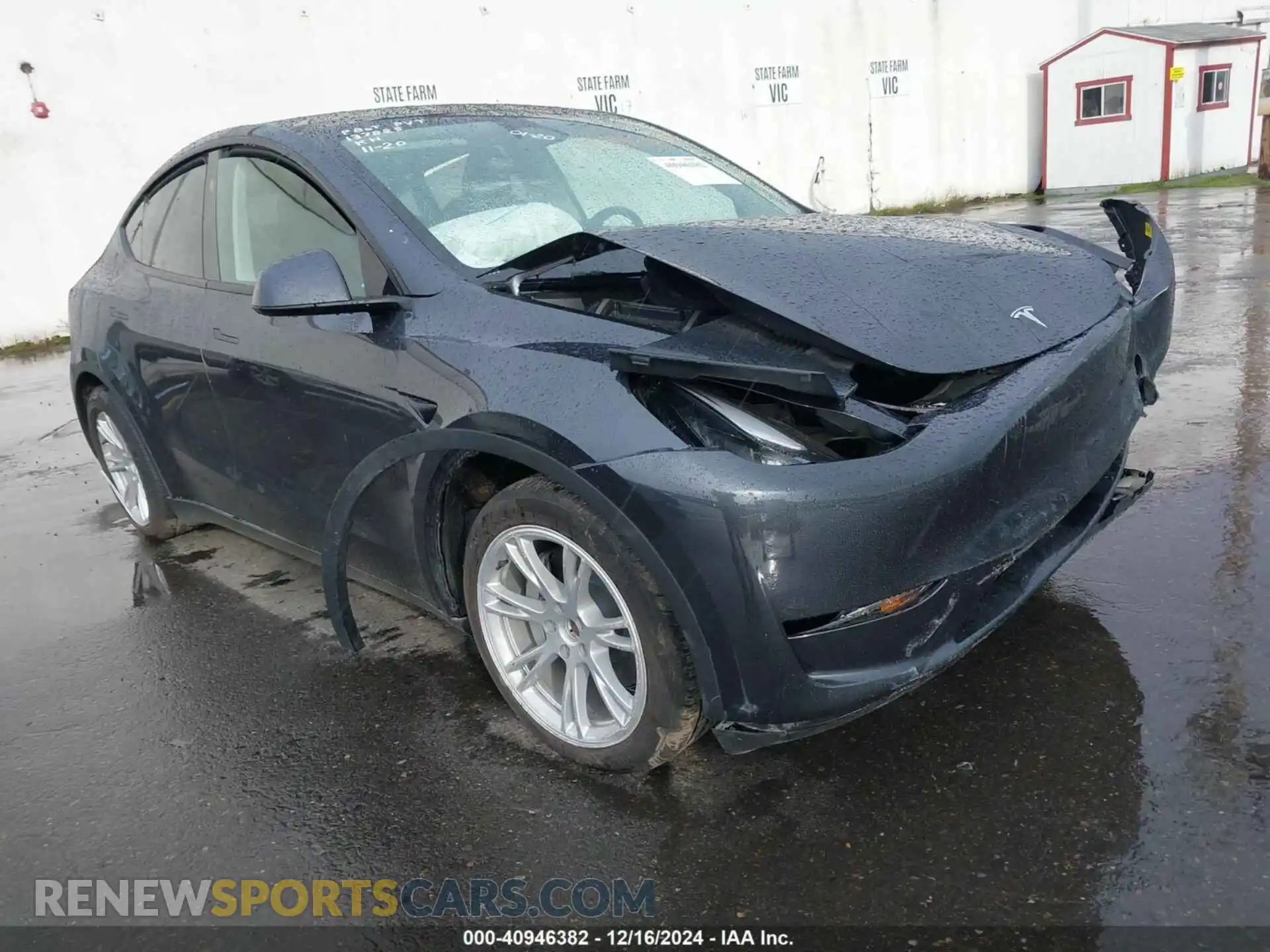 1 Photograph of a damaged car 7SAYGDEE2RF073043 TESLA MODEL Y 2024