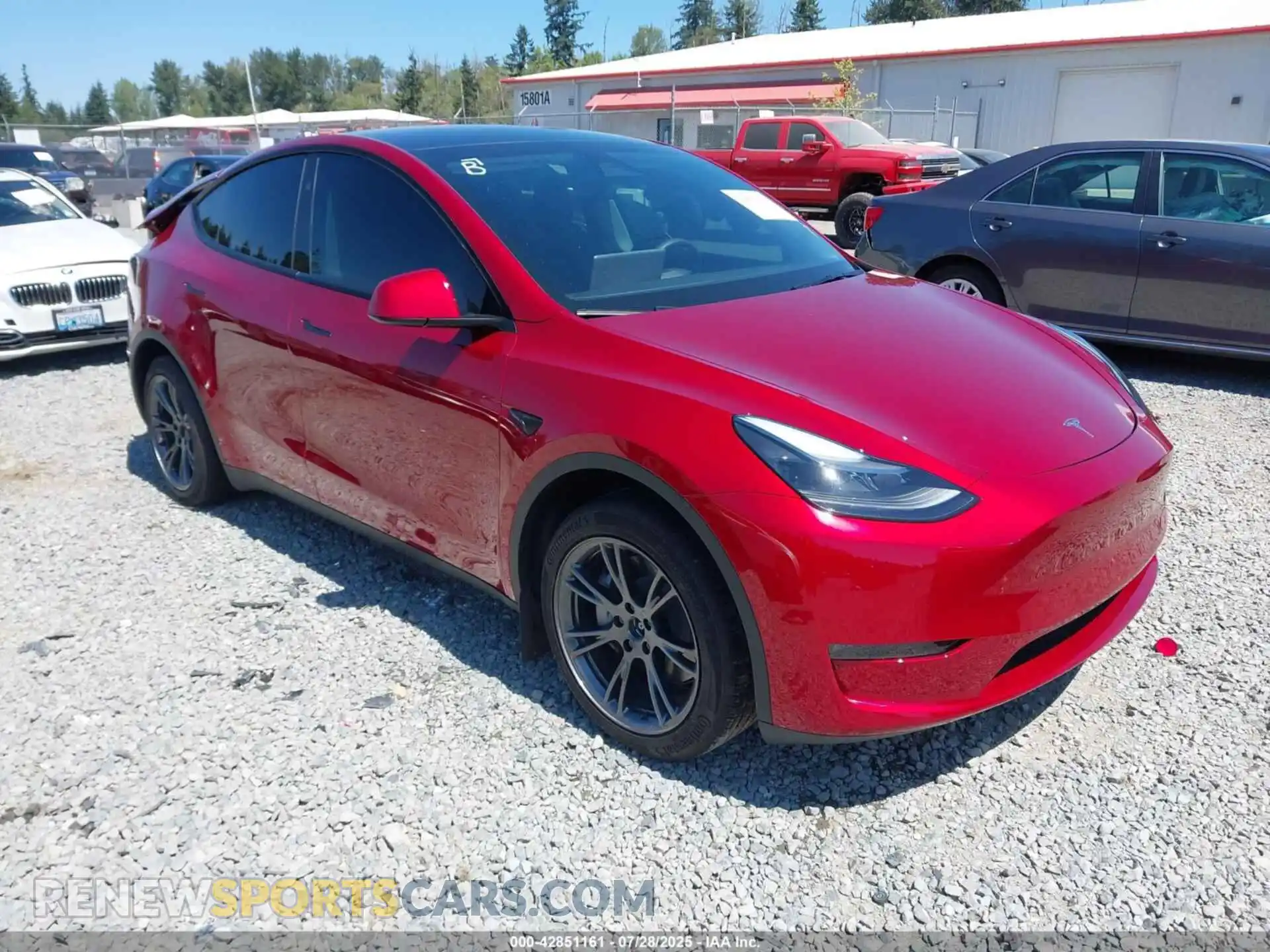 1 Photograph of a damaged car 7SAYGDEE2RF131944 TESLA MODEL Y 2024