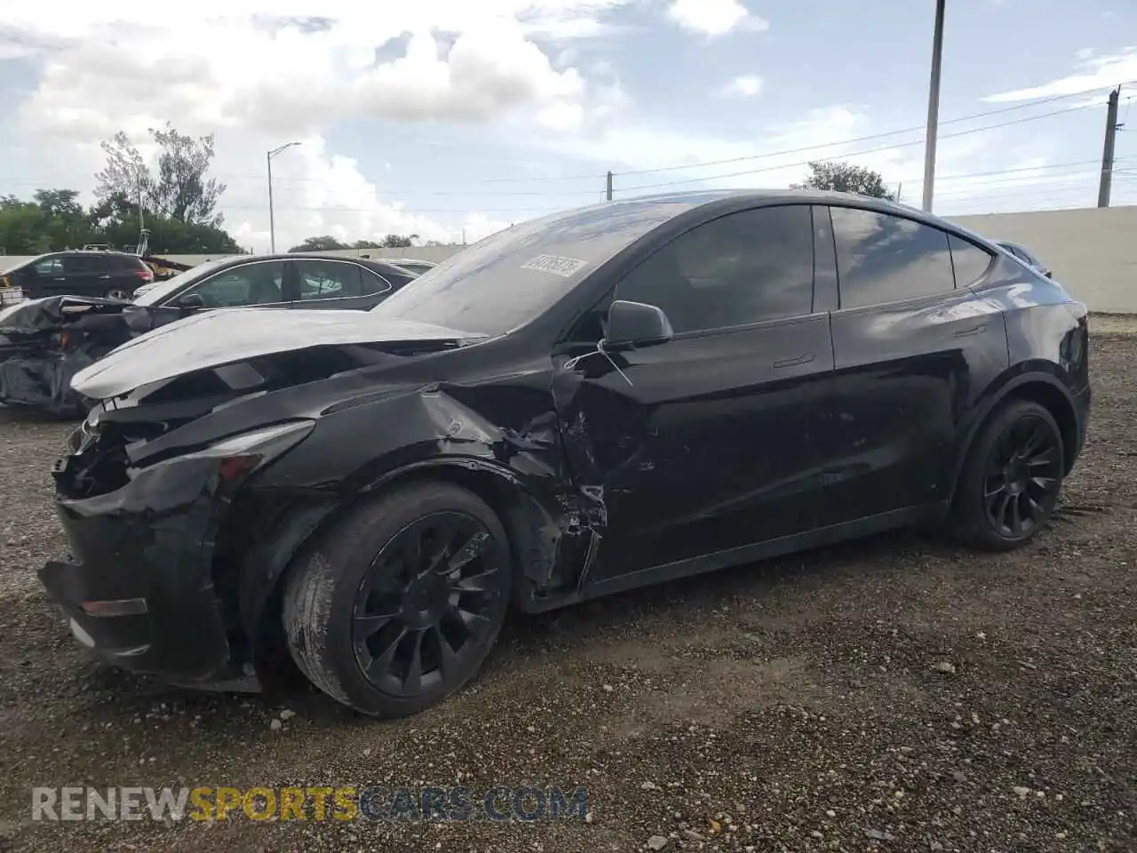 1 Photograph of a damaged car 7SAYGDEE3RA220967 TESLA MODEL Y 2024
