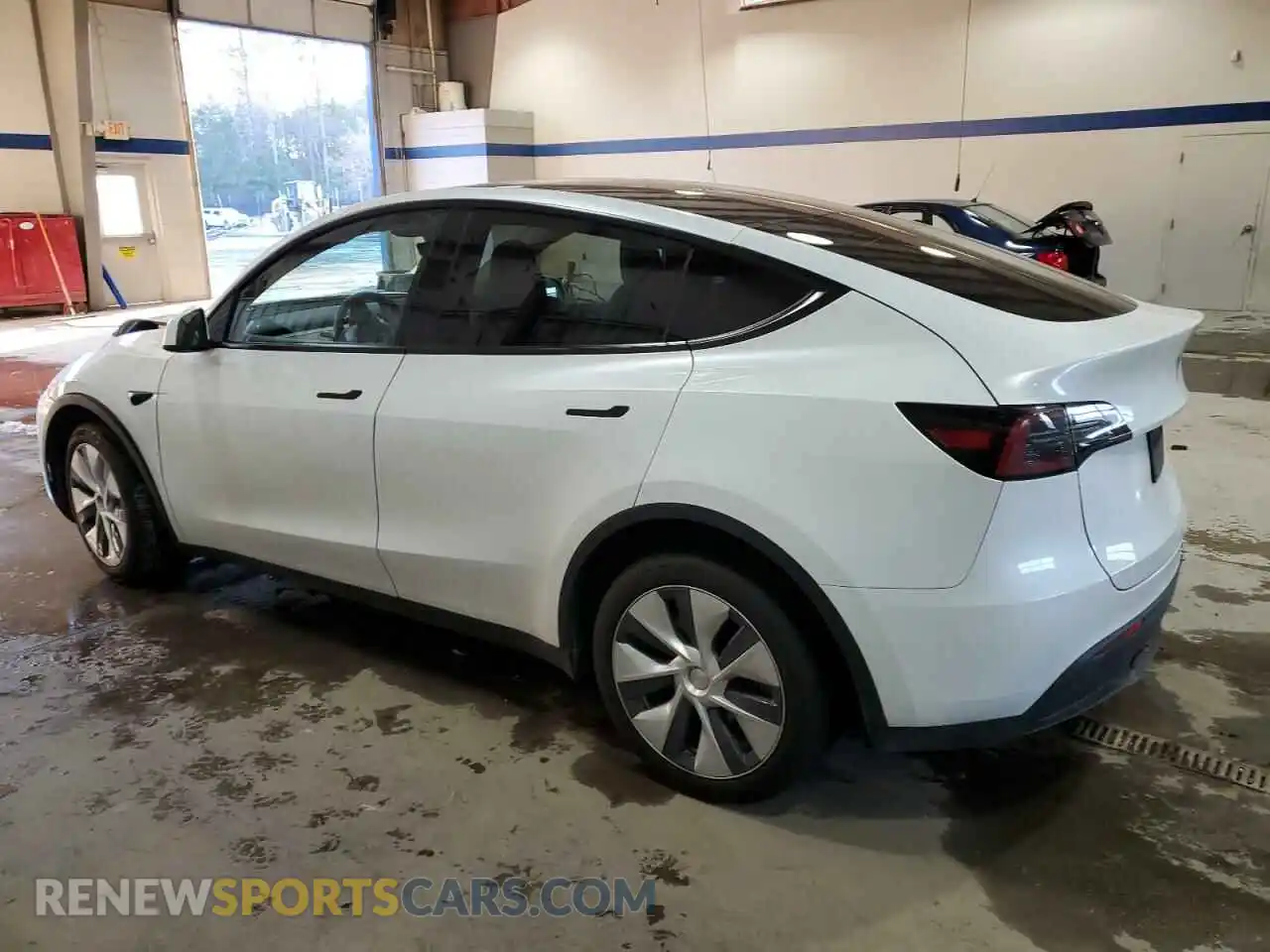 2 Фотография поврежденного автомобиля 7SAYGDEE3RA232469 TESLA MODEL Y 2024