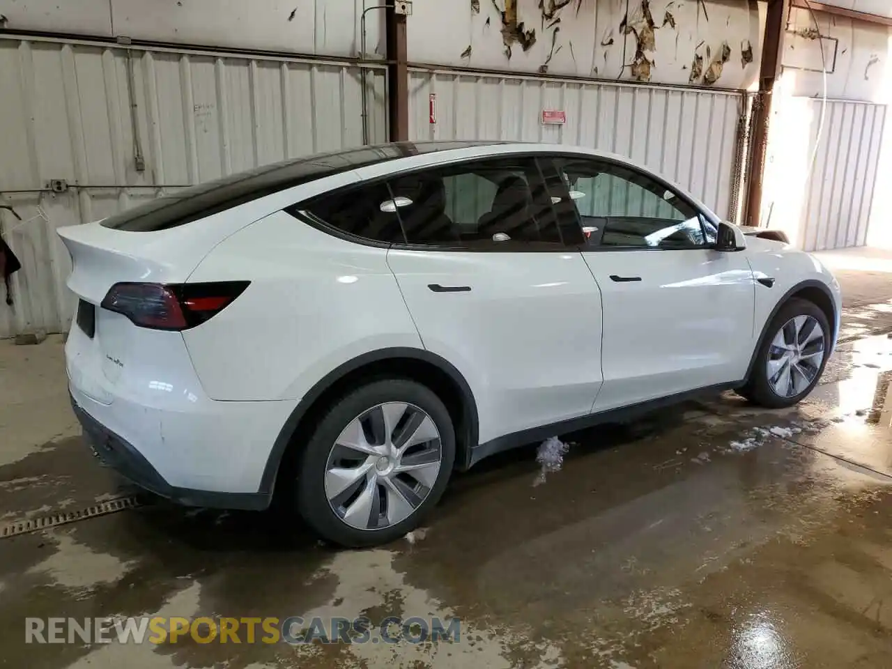 3 Фотография поврежденного автомобиля 7SAYGDEE3RA232469 TESLA MODEL Y 2024