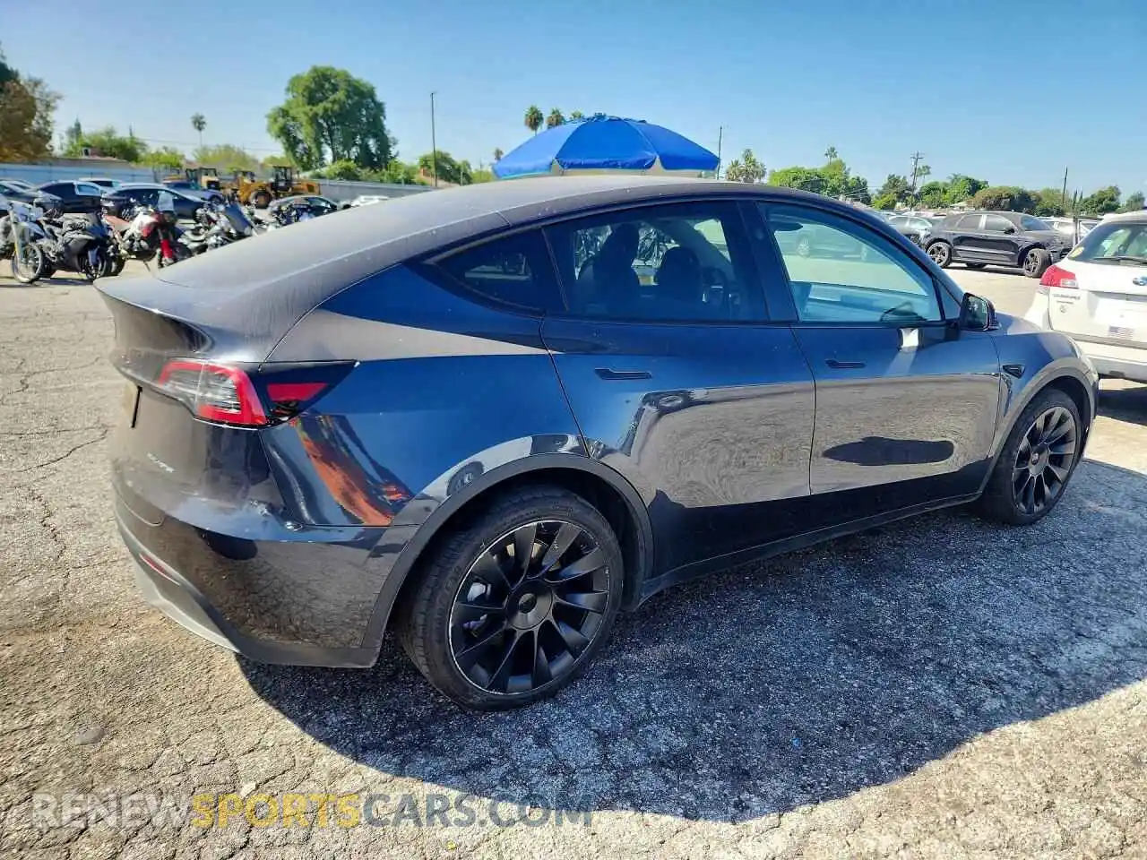 3 Photograph of a damaged car 7SAYGDEE3RA238840 TESLA MODEL Y 2024