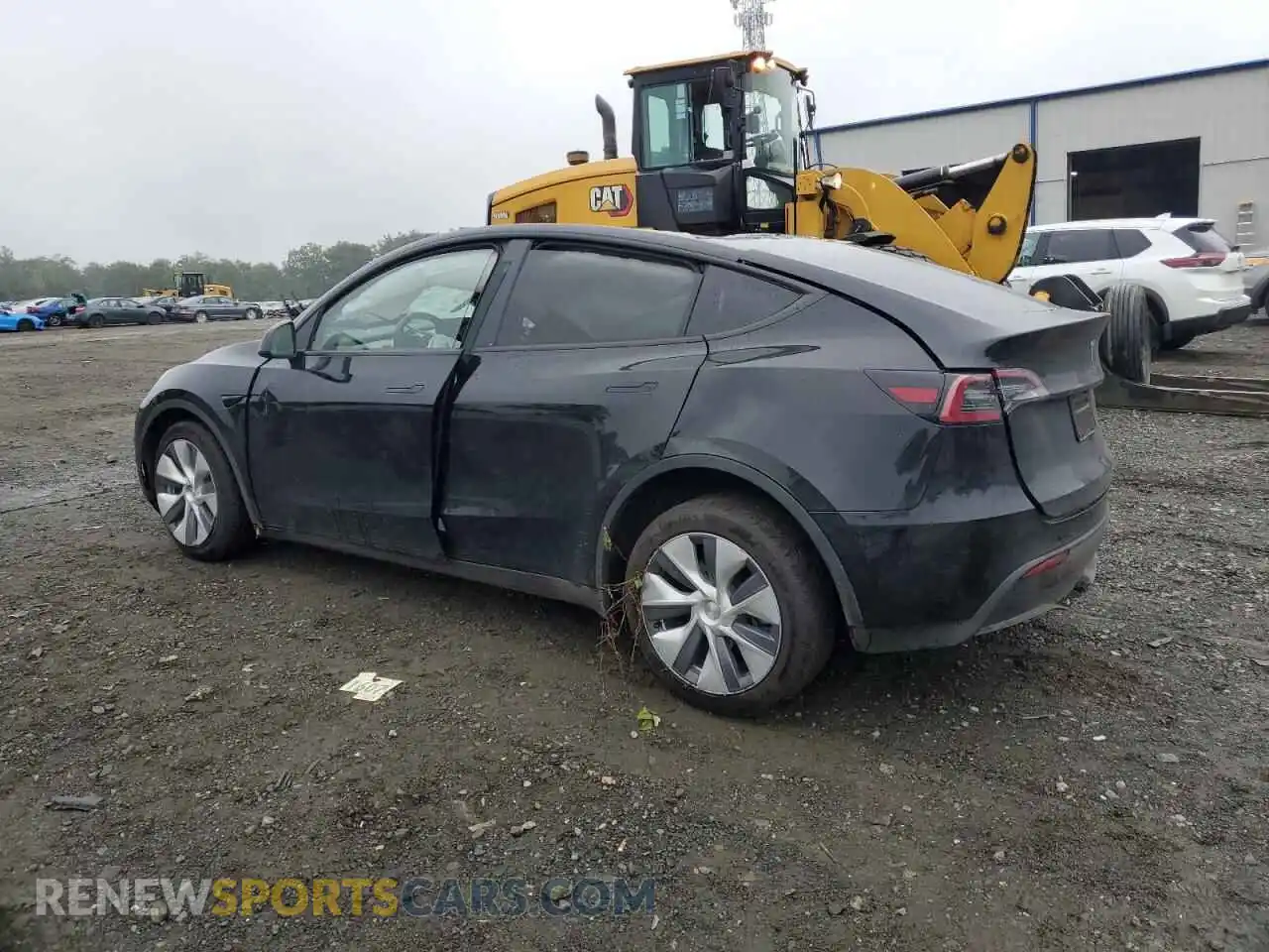 2 Photograph of a damaged car 7SAYGDEE3RA245075 TESLA MODEL Y 2024