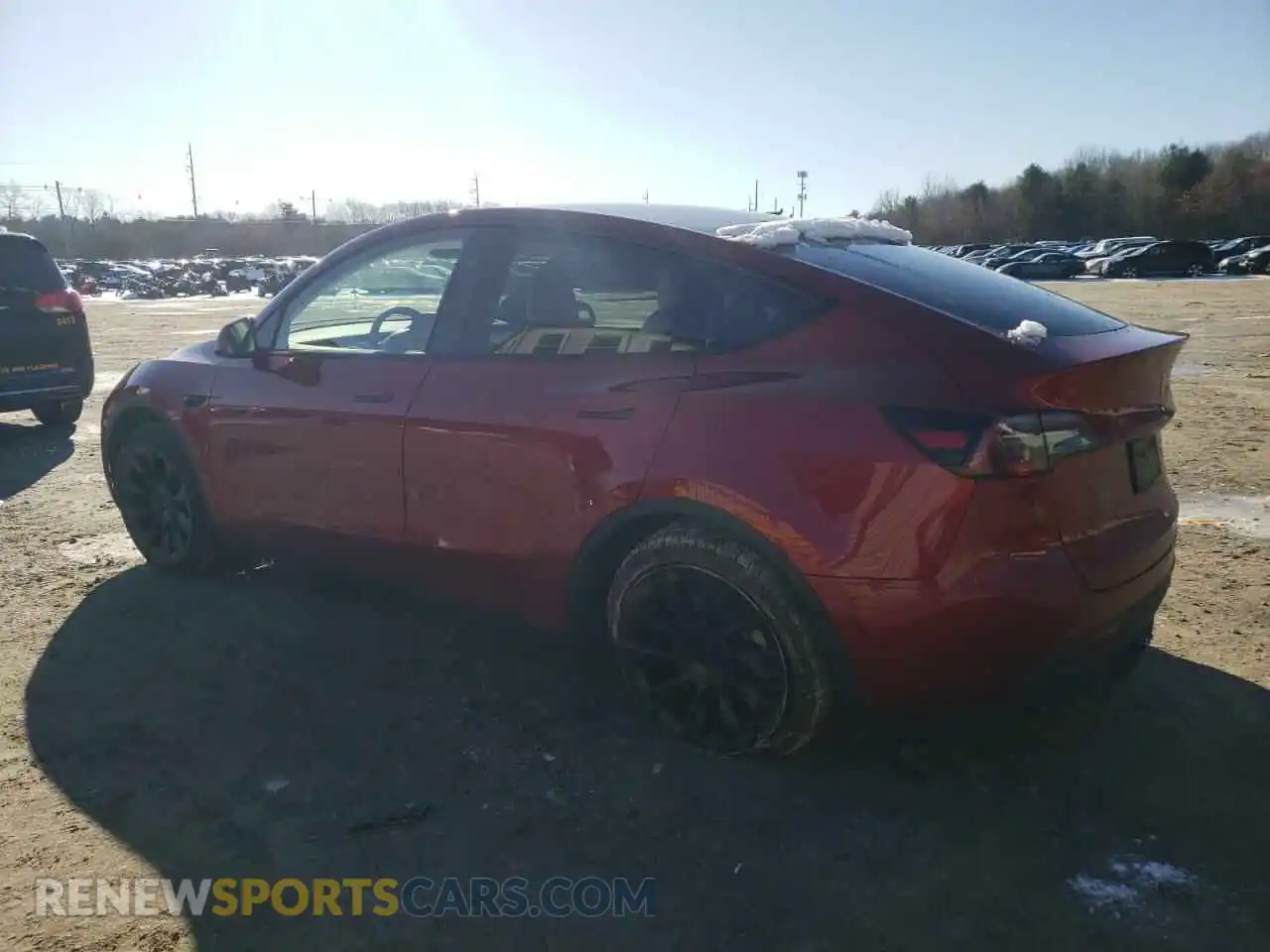 2 Photograph of a damaged car 7SAYGDEE3RA247294 TESLA MODEL Y 2024