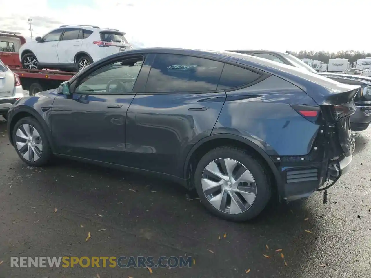 2 Photograph of a damaged car 7SAYGDEE3RA247943 TESLA MODEL Y 2024
