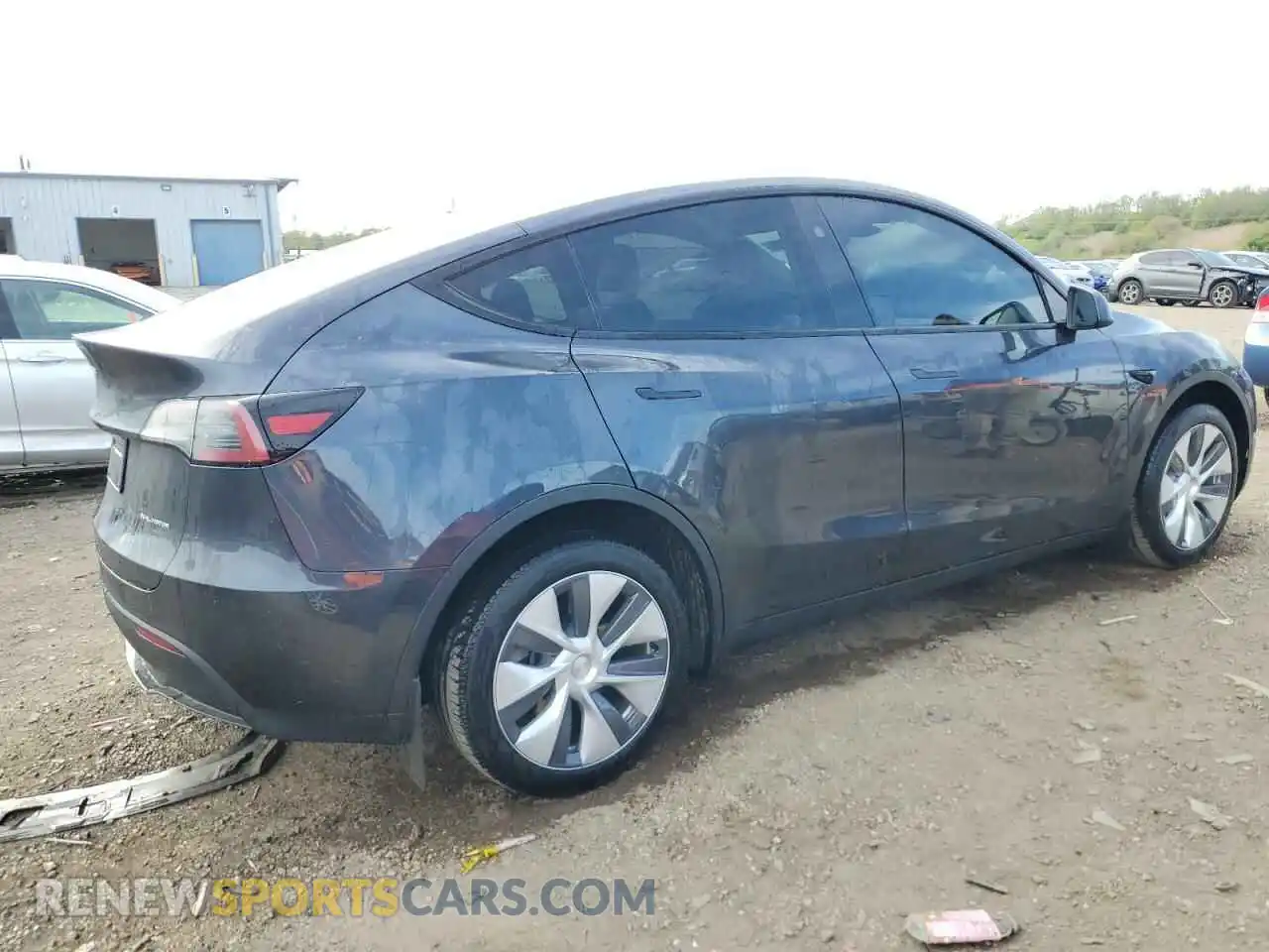 3 Photograph of a damaged car 7SAYGDEE3RA256304 TESLA MODEL Y 2024