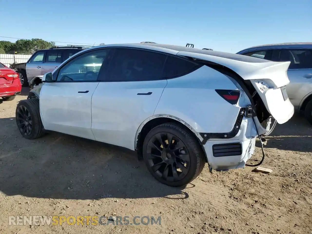 2 Photograph of a damaged car 7SAYGDEE3RA257999 TESLA MODEL Y 2024