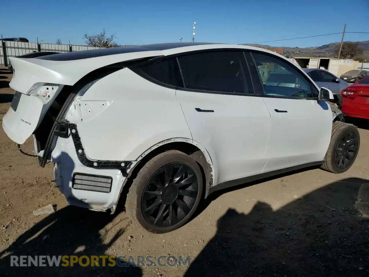 3 Photograph of a damaged car 7SAYGDEE3RA257999 TESLA MODEL Y 2024