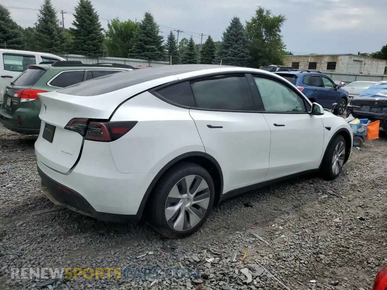 3 Photograph of a damaged car 7SAYGDEE3RA262264 TESLA MODEL Y 2024