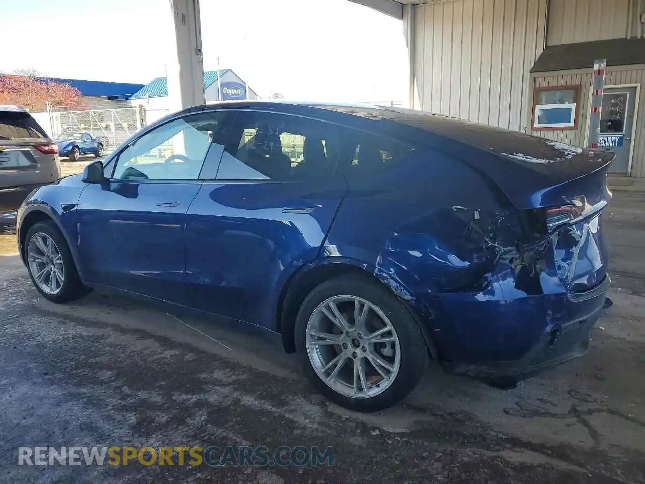 2 Photograph of a damaged car 7SAYGDEE3RA282692 TESLA MODEL Y 2024