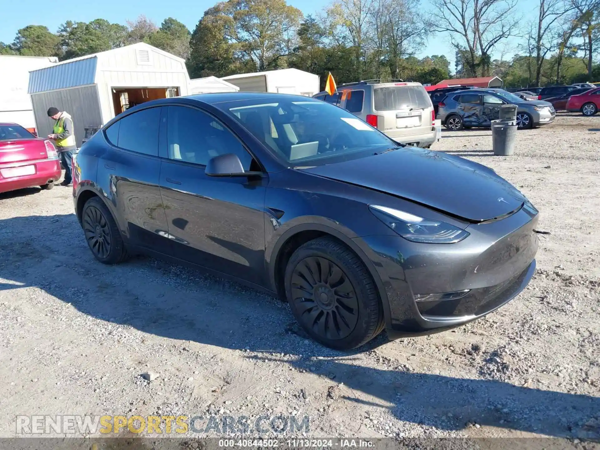 1 Photograph of a damaged car 7SAYGDEE3RA283244 TESLA MODEL Y 2024
