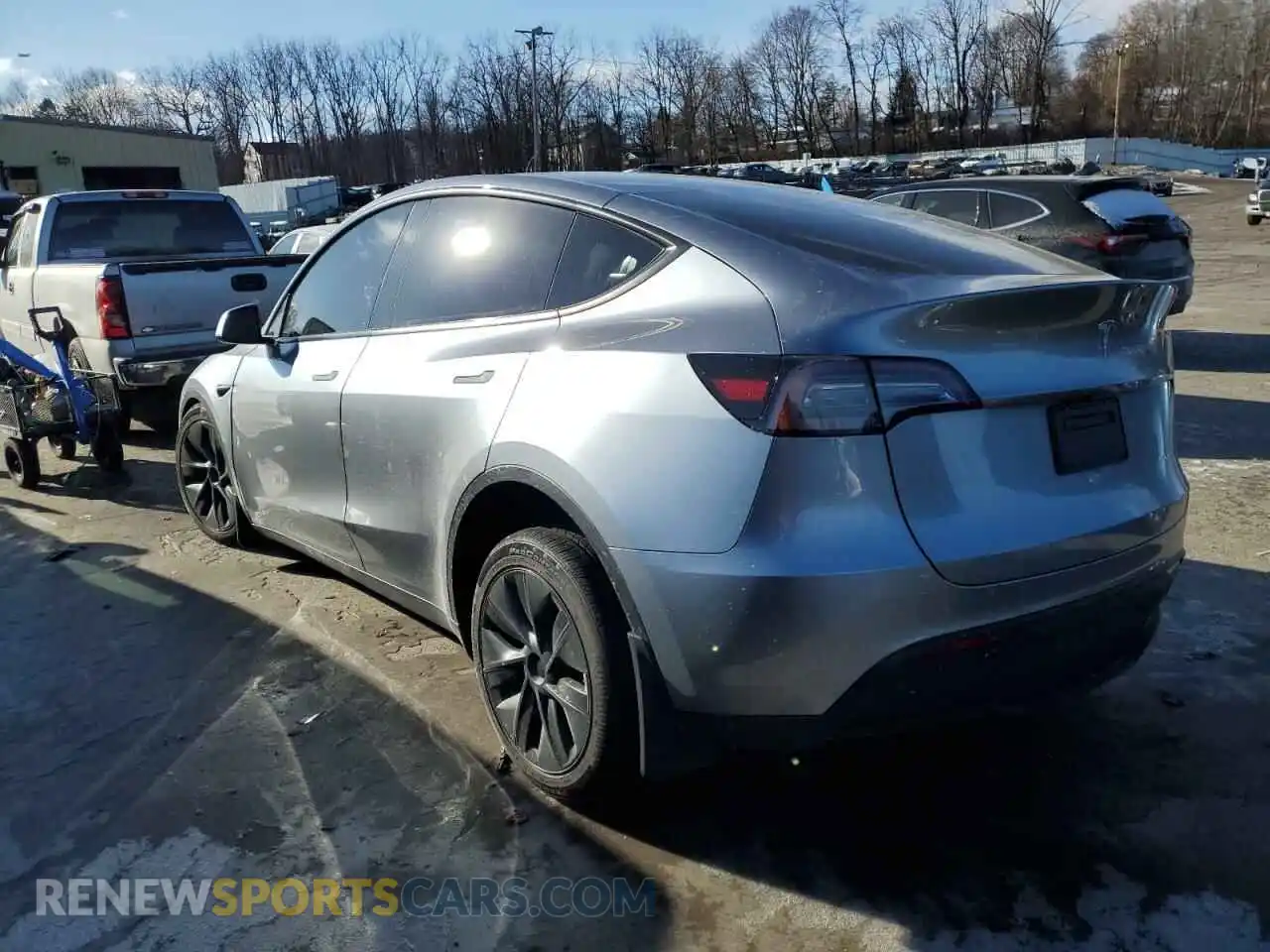 2 Photograph of a damaged car 7SAYGDEE3RA322303 TESLA MODEL Y 2024