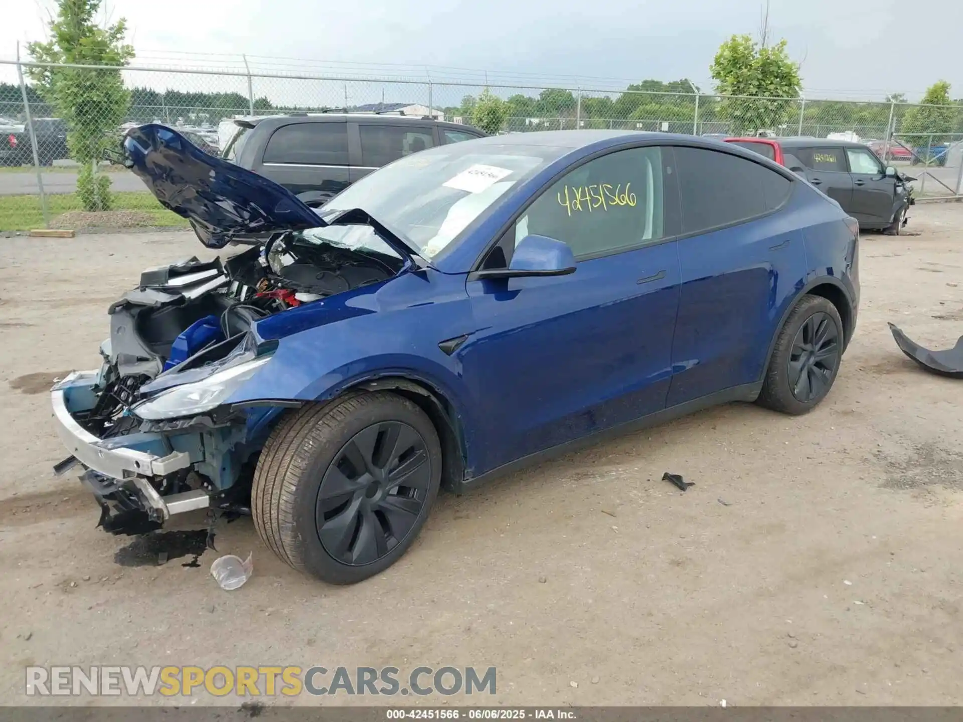 2 Photograph of a damaged car 7SAYGDEE3RA324648 TESLA MODEL Y 2024