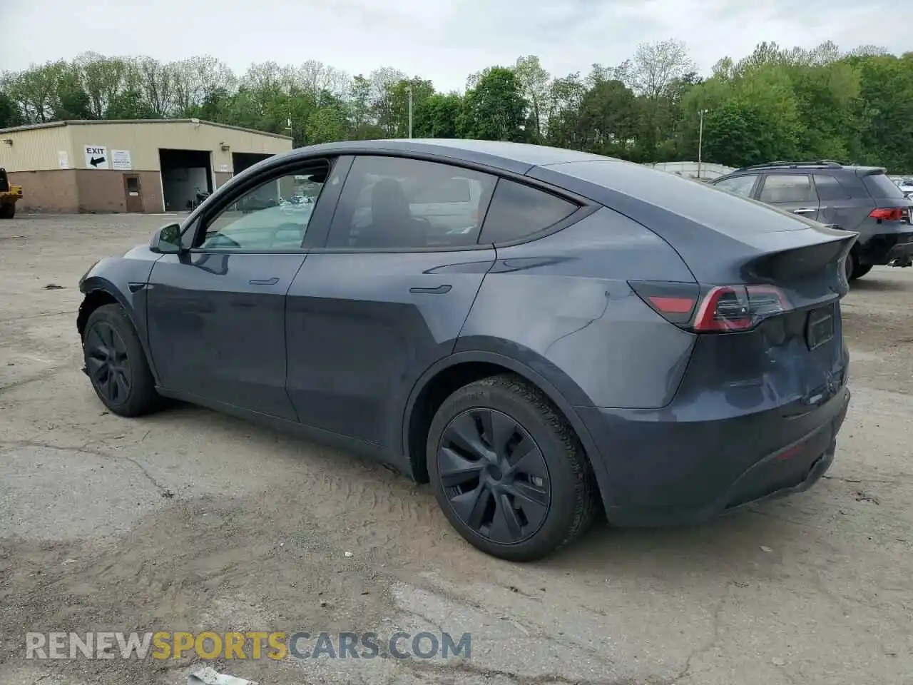 2 Photograph of a damaged car 7SAYGDEE3RA328991 TESLA MODEL Y 2024