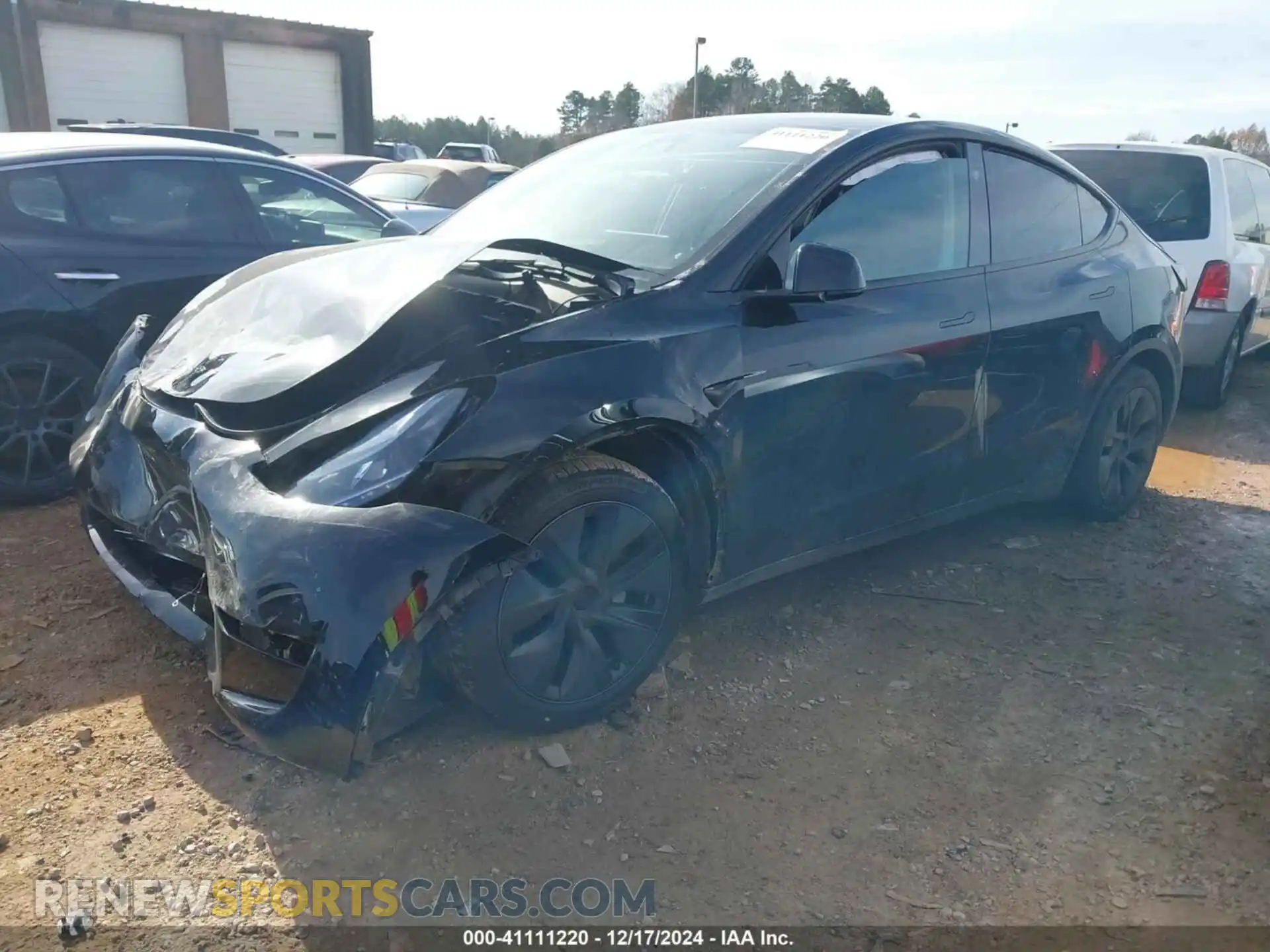 2 Photograph of a damaged car 7SAYGDEE3RA329560 TESLA MODEL Y 2024