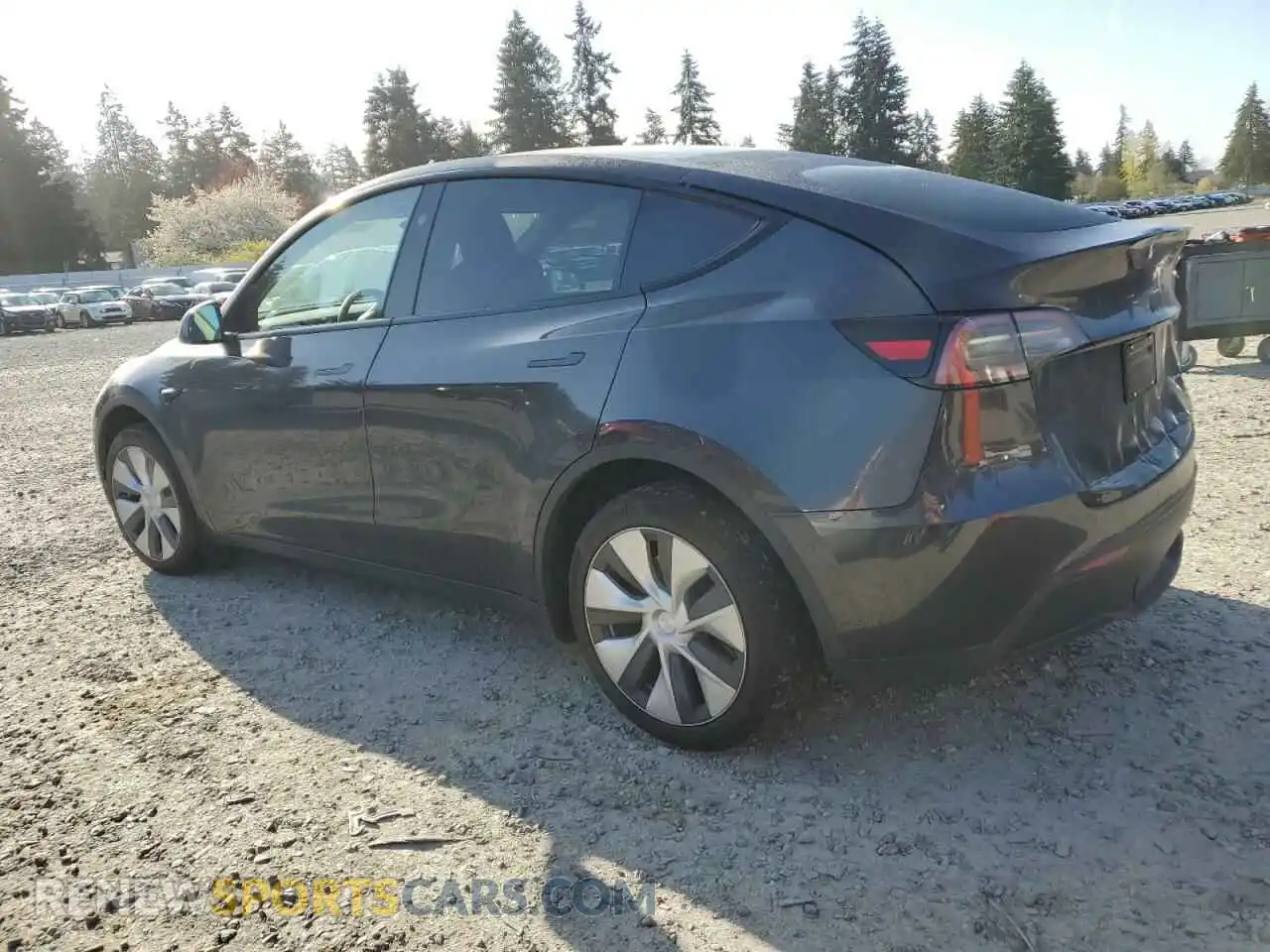 2 Photograph of a damaged car 7SAYGDEE3RF008802 TESLA MODEL Y 2024