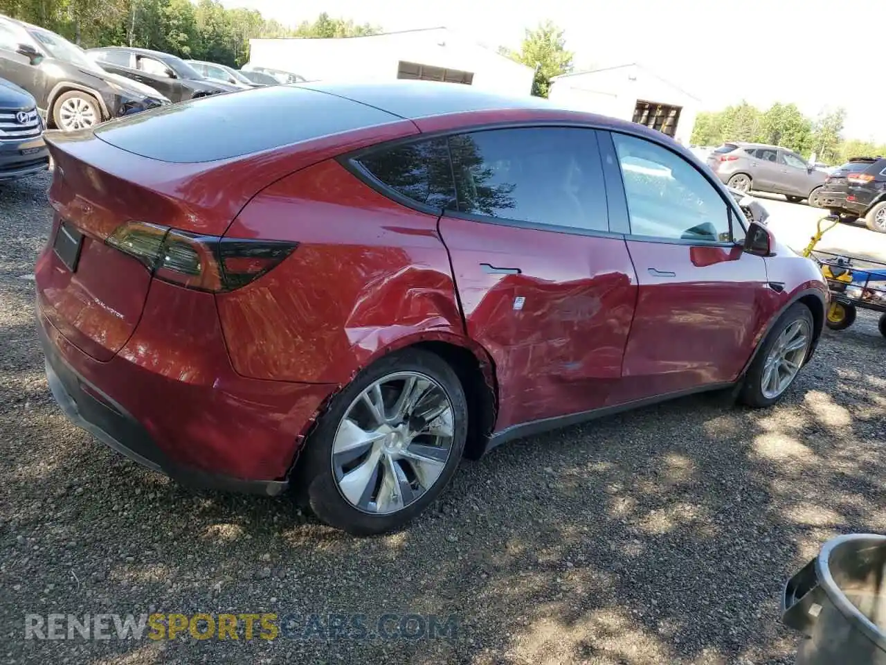 3 Photograph of a damaged car 7SAYGDEE3RF081071 TESLA MODEL Y 2024