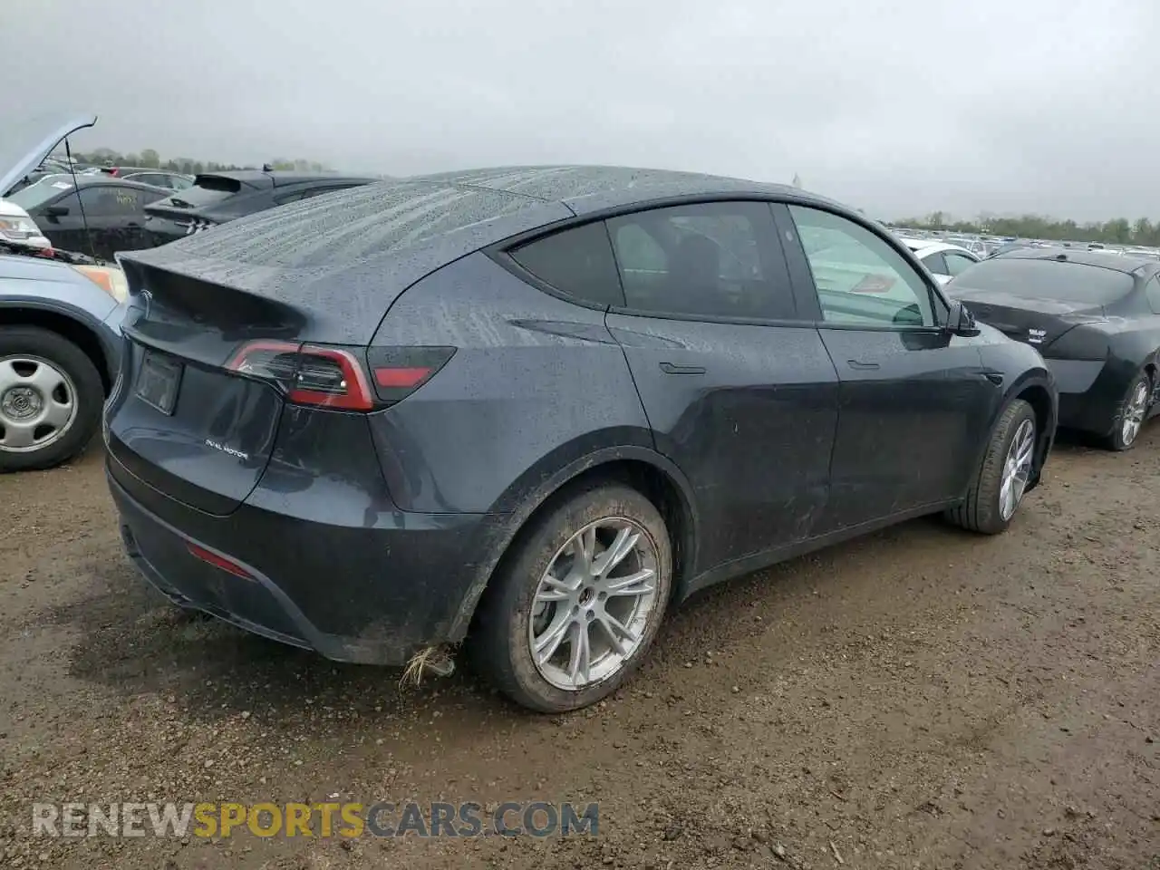 3 Photograph of a damaged car 7SAYGDEE3RF993456 TESLA MODEL Y 2024
