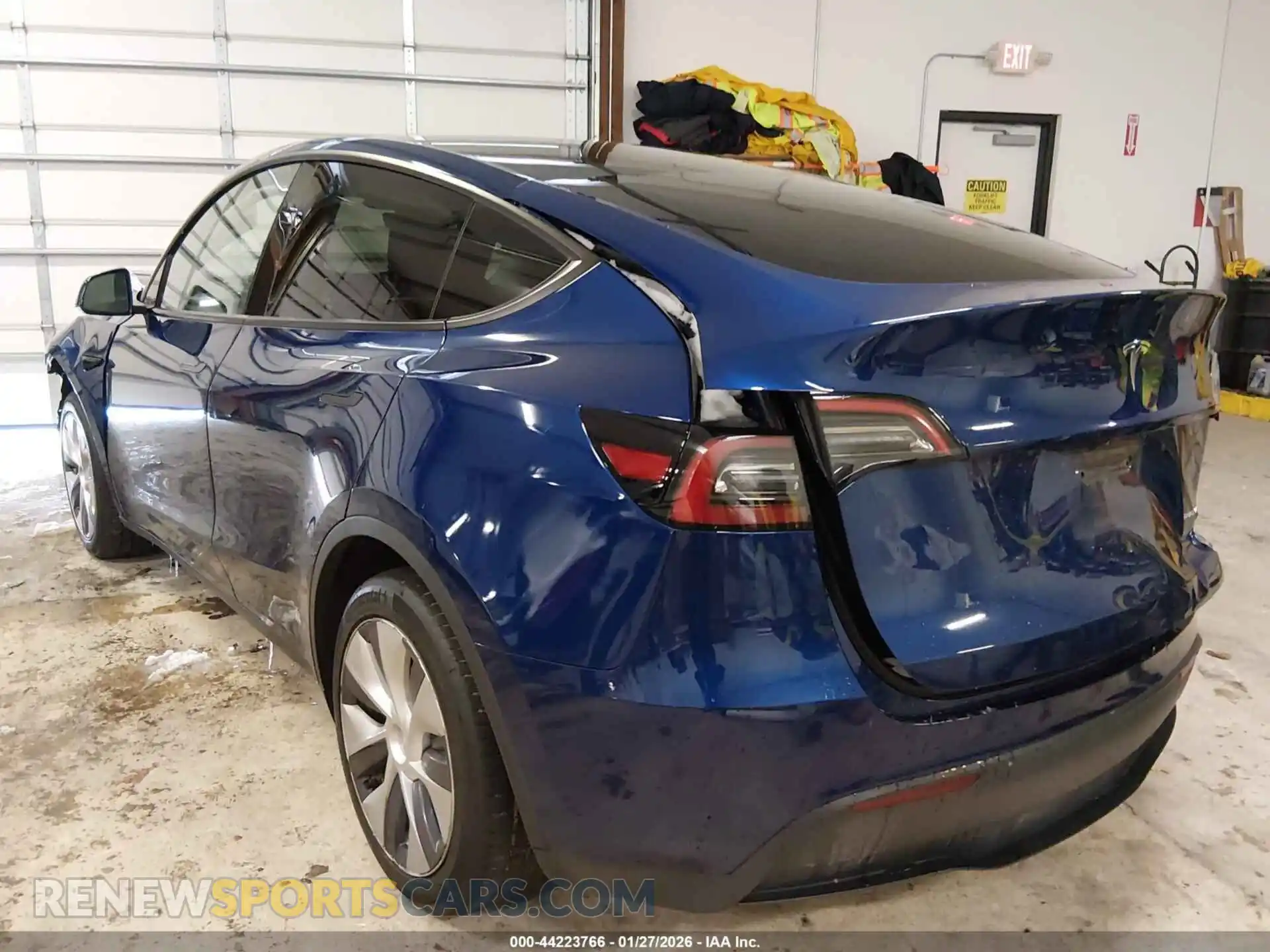 3 Photograph of a damaged car 7SAYGDEE4RA216121 TESLA MODEL Y 2024