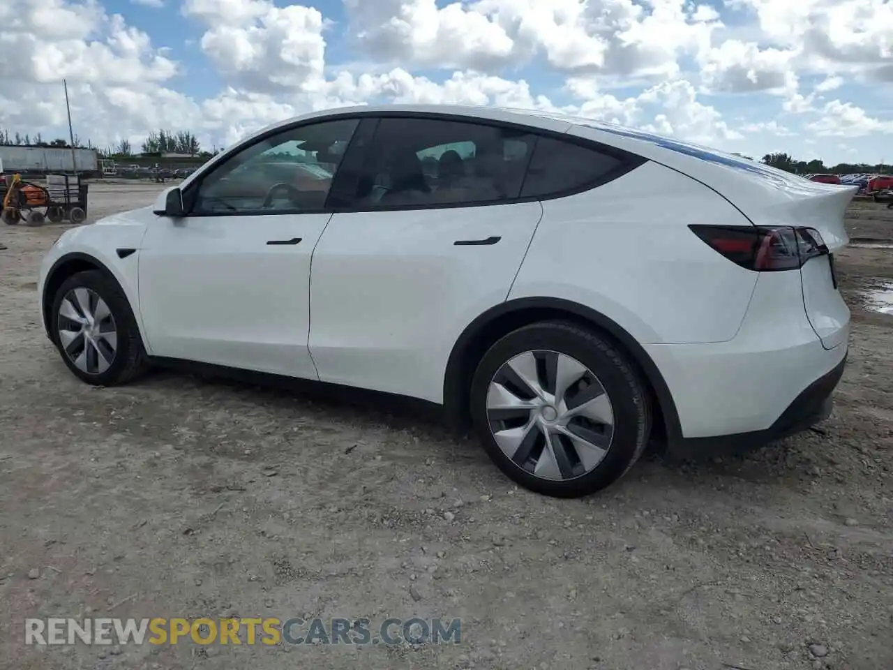 2 Photograph of a damaged car 7SAYGDEE4RA229239 TESLA MODEL Y 2024