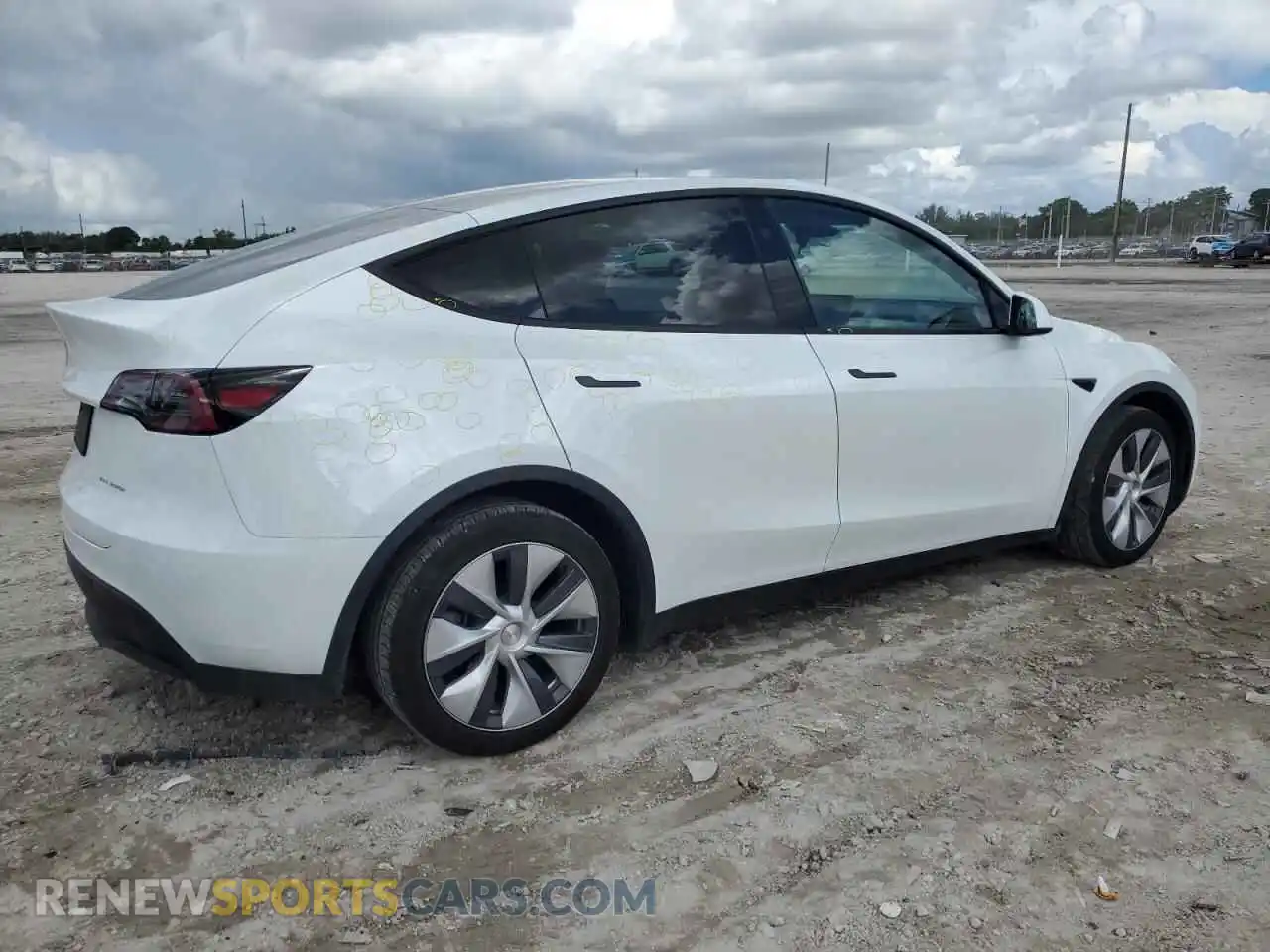 3 Photograph of a damaged car 7SAYGDEE4RA229239 TESLA MODEL Y 2024