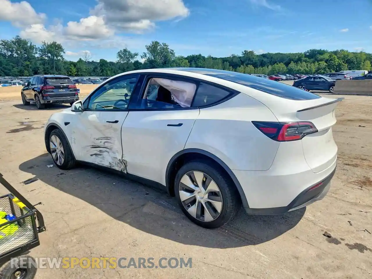 2 Photograph of a damaged car 7SAYGDEE4RA232478 TESLA MODEL Y 2024