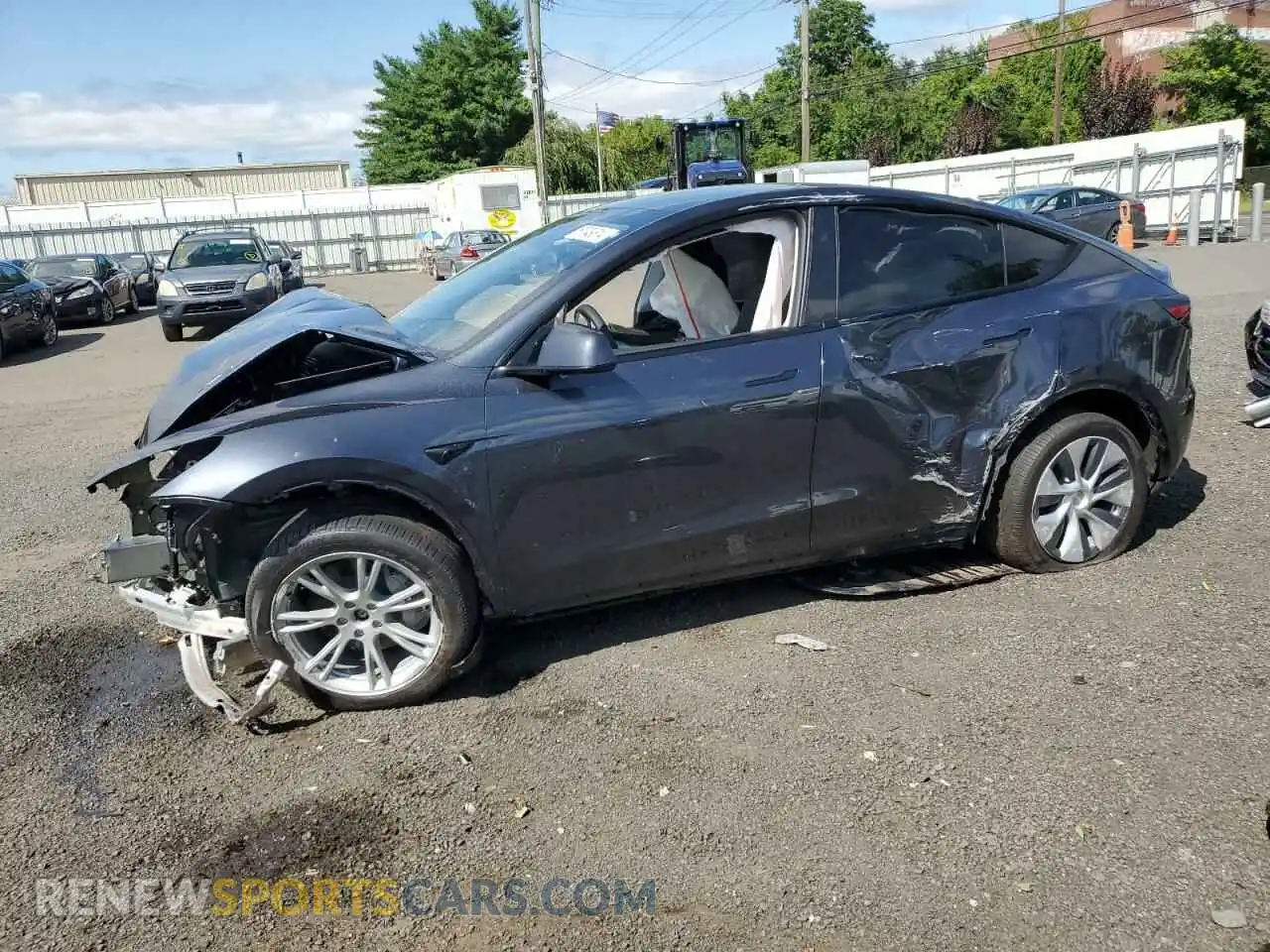 1 Photograph of a damaged car 7SAYGDEE4RA243738 TESLA MODEL Y 2024