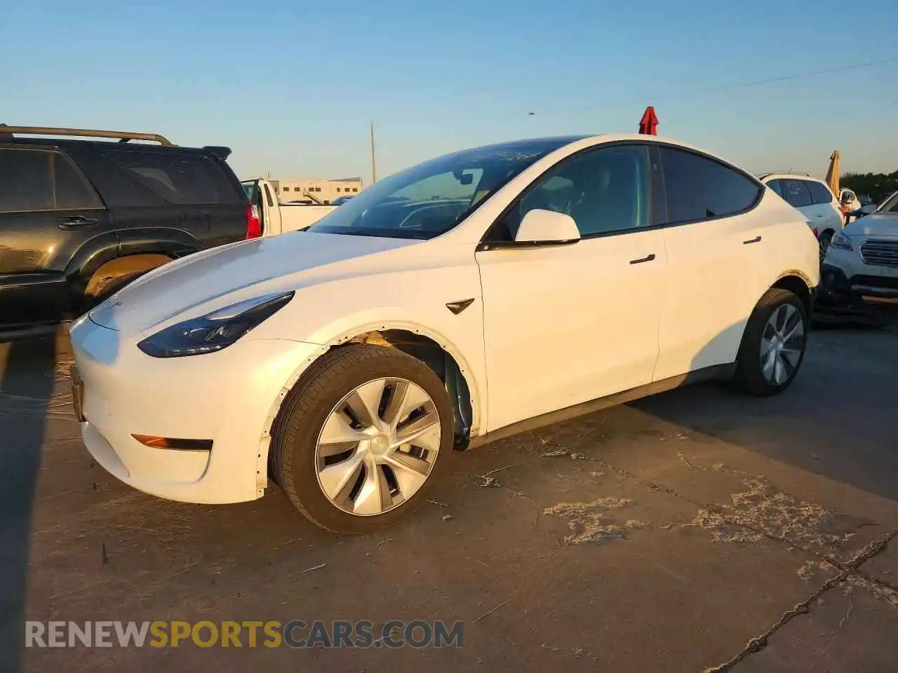 1 Photograph of a damaged car 7SAYGDEE4RA264928 TESLA MODEL Y 2024