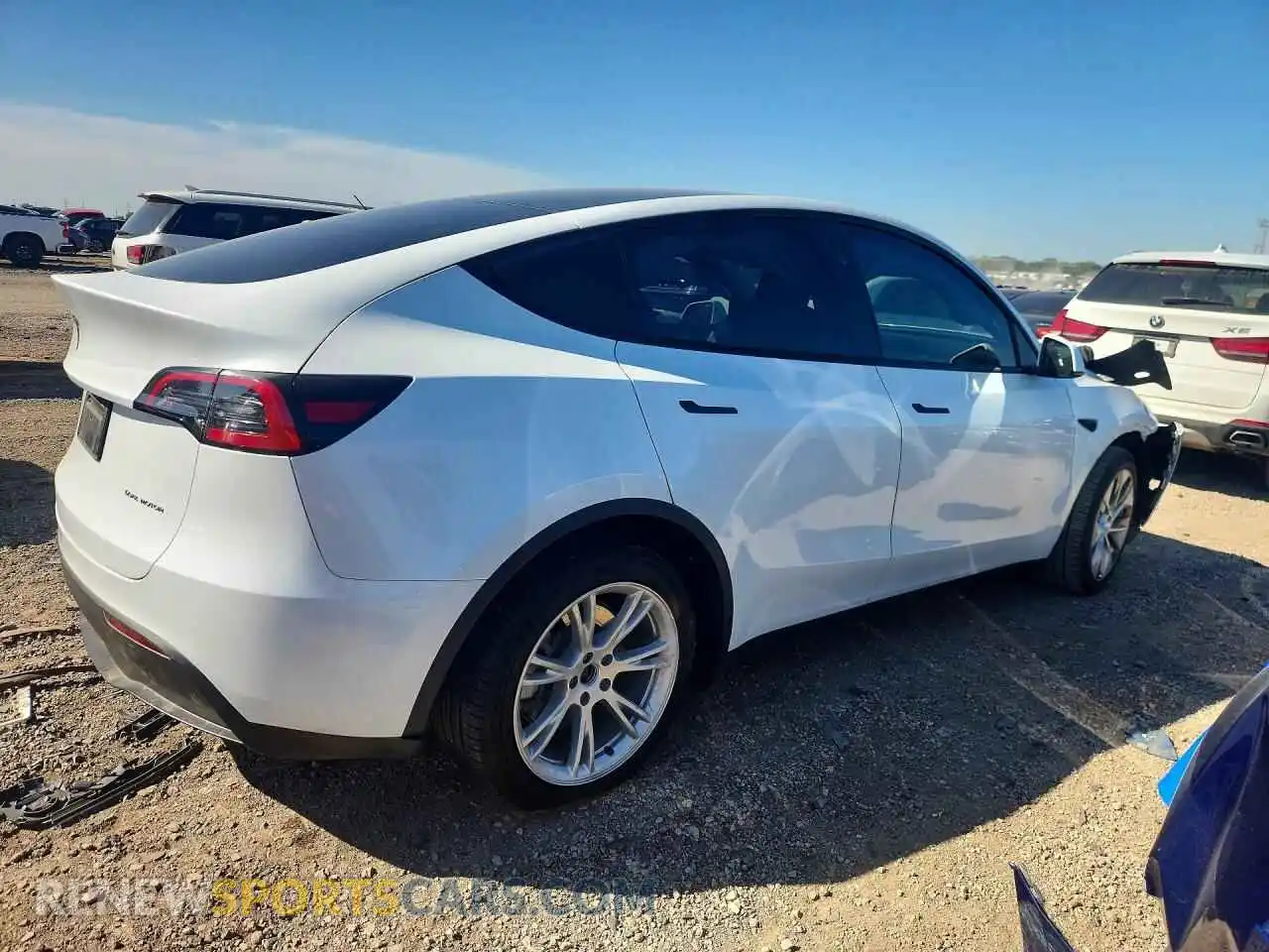 3 Photograph of a damaged car 7SAYGDEE4RA286847 TESLA MODEL Y 2024