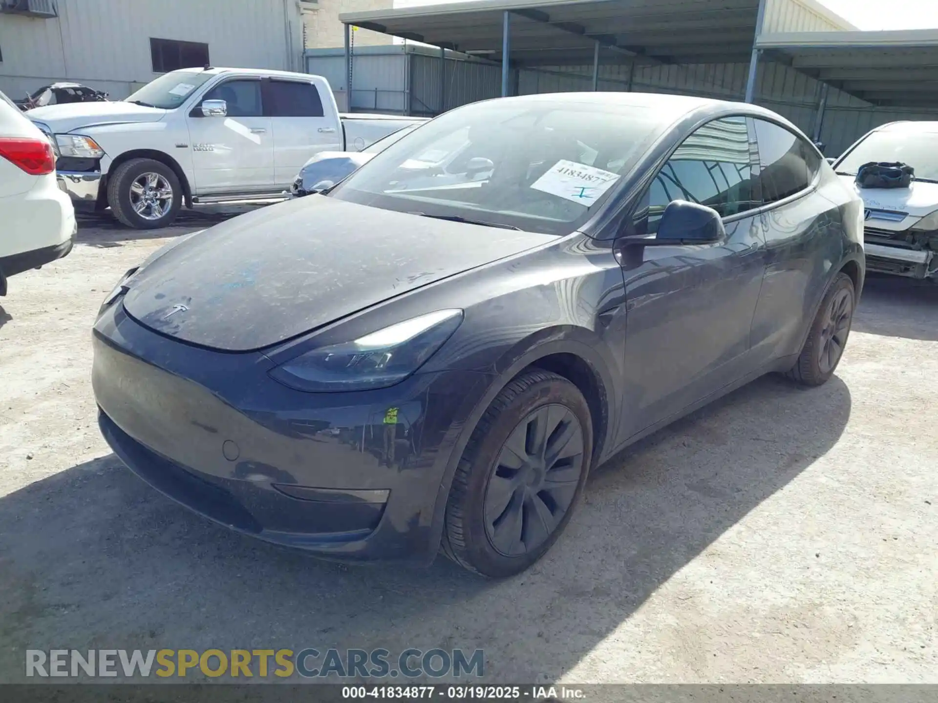 2 Photograph of a damaged car 7SAYGDEE4RA299775 TESLA MODEL Y 2024