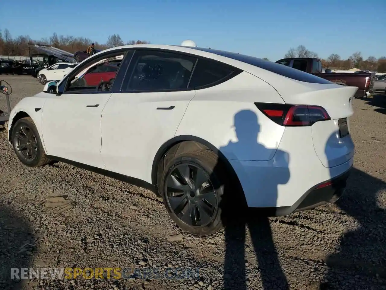 2 Photograph of a damaged car 7SAYGDEE4RA304716 TESLA MODEL Y 2024