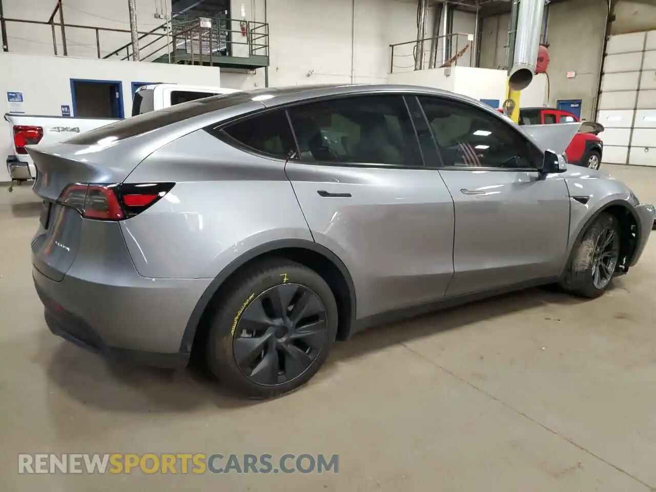 3 Photograph of a damaged car 7SAYGDEE4RA318180 TESLA MODEL Y 2024