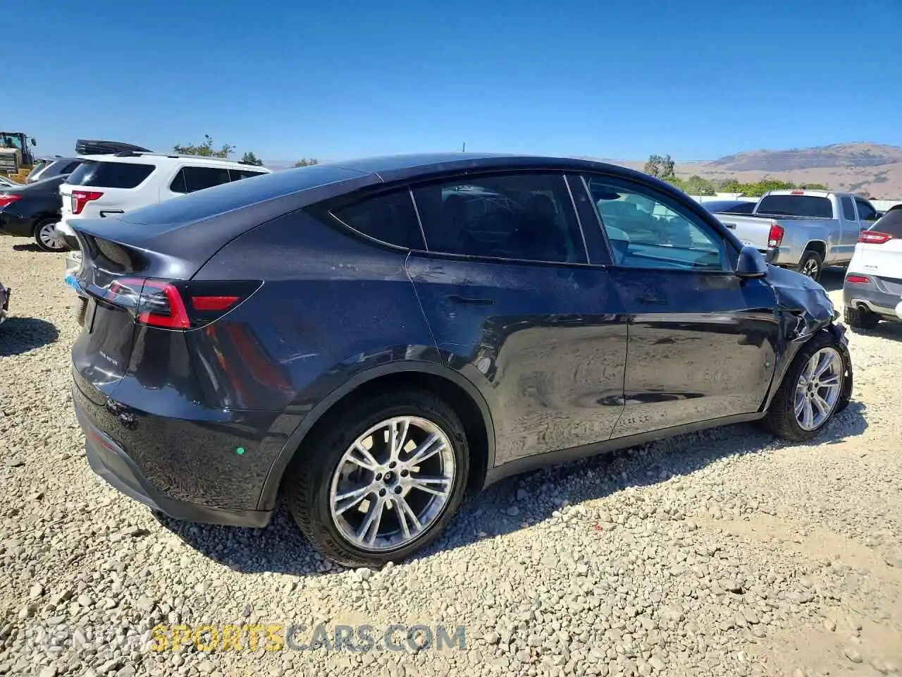 3 Photograph of a damaged car 7SAYGDEE4RF013782 TESLA MODEL Y 2024