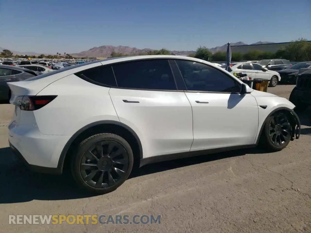3 Photograph of a damaged car 7SAYGDEE4RF077370 TESLA MODEL Y 2024