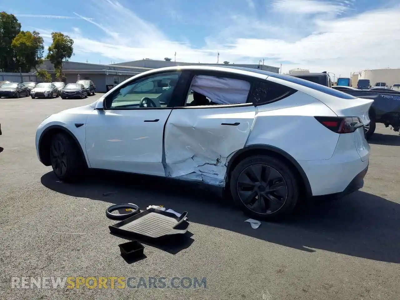 2 Photograph of a damaged car 7SAYGDEE4RF123280 TESLA MODEL Y 2024