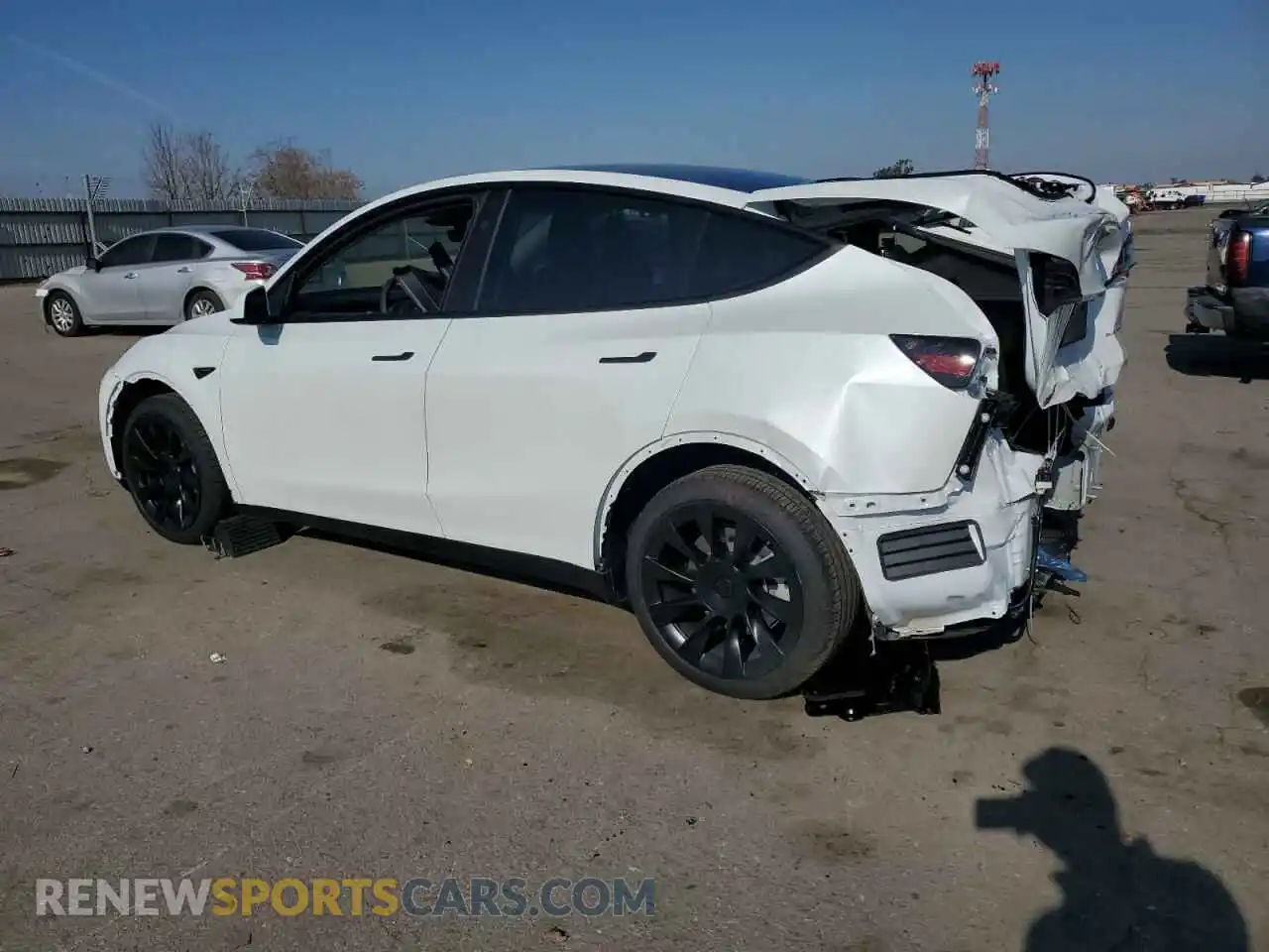 2 Photograph of a damaged car 7SAYGDEE4RF164976 TESLA MODEL Y 2024