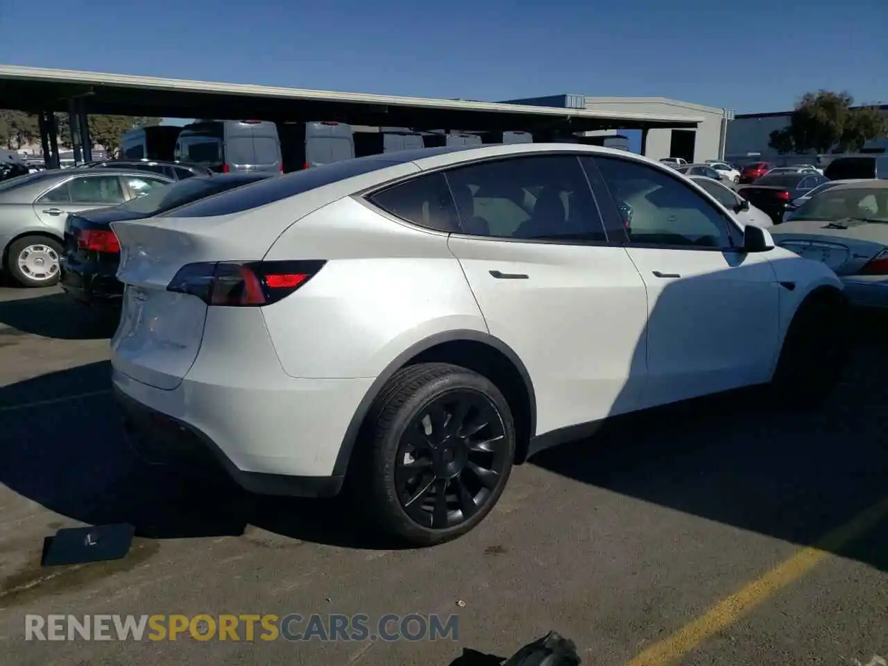 3 Photograph of a damaged car 7SAYGDEE4RF982546 TESLA MODEL Y 2024